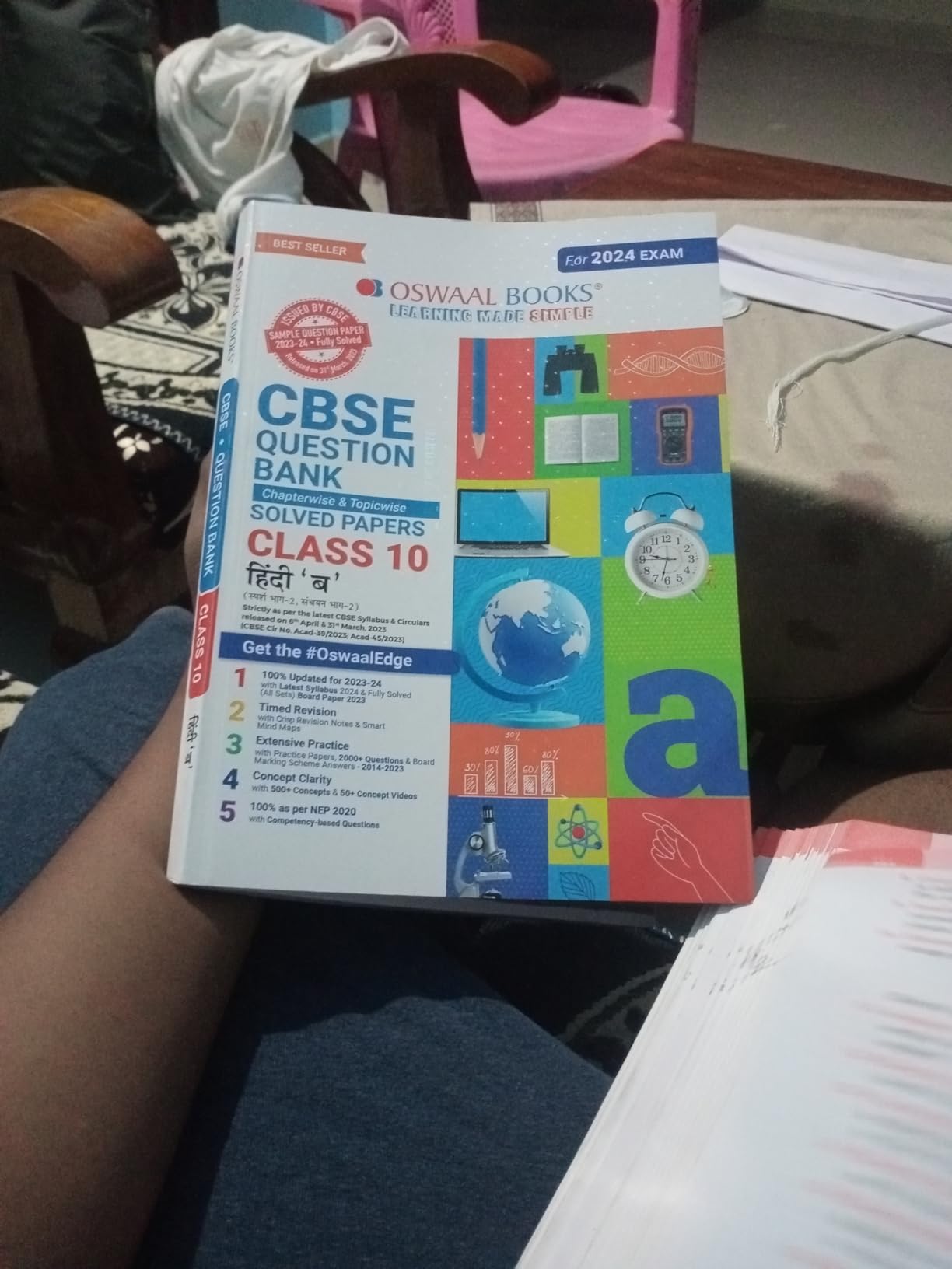Oswaal CBSE Class 10 Hindi - B Question Bank (For 2024 Board Exams ...