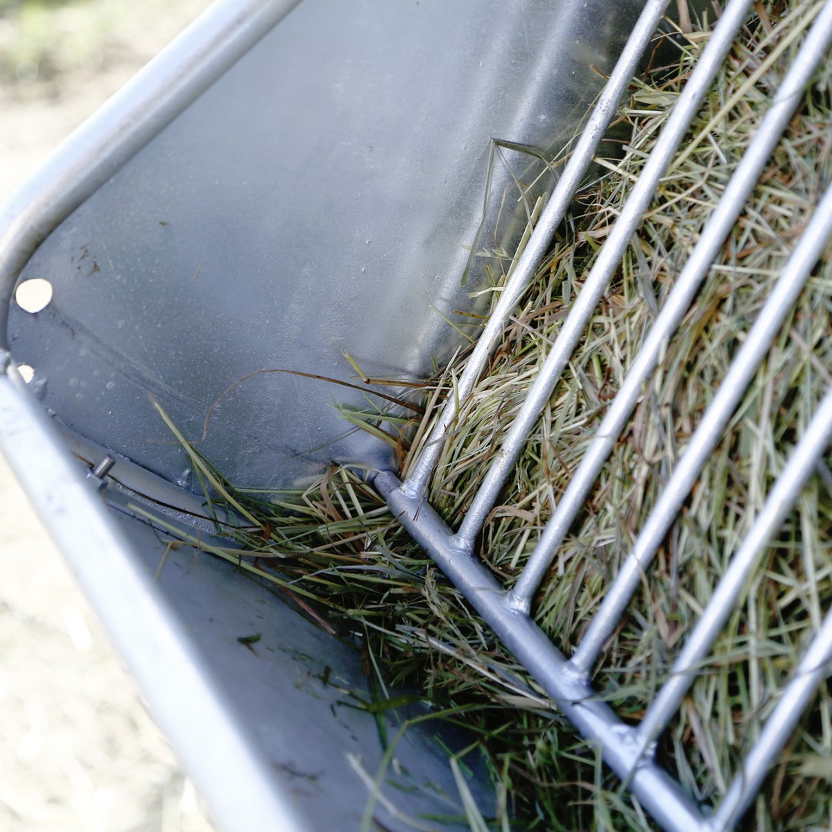 Hay Rack with Feed-saving Bars For Horses