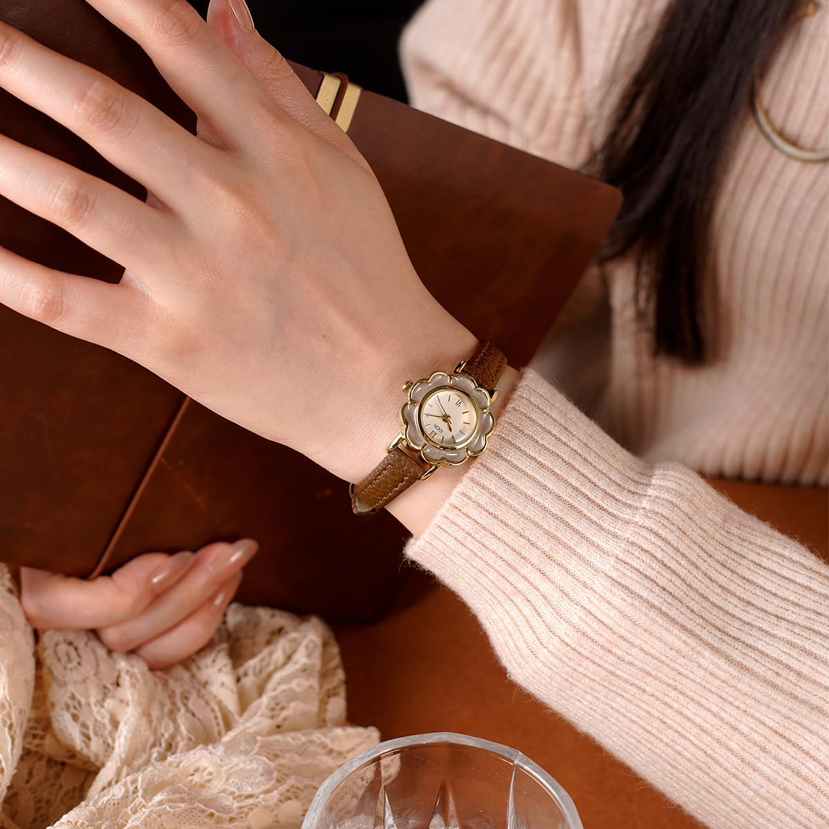 CARLIEN Women's Fashion Petite Floral-Shaped Creative Gold Quartz Watch Lightweight Leather Band Elegant Ladies Dress Bracelet Wristwatch - Image 4