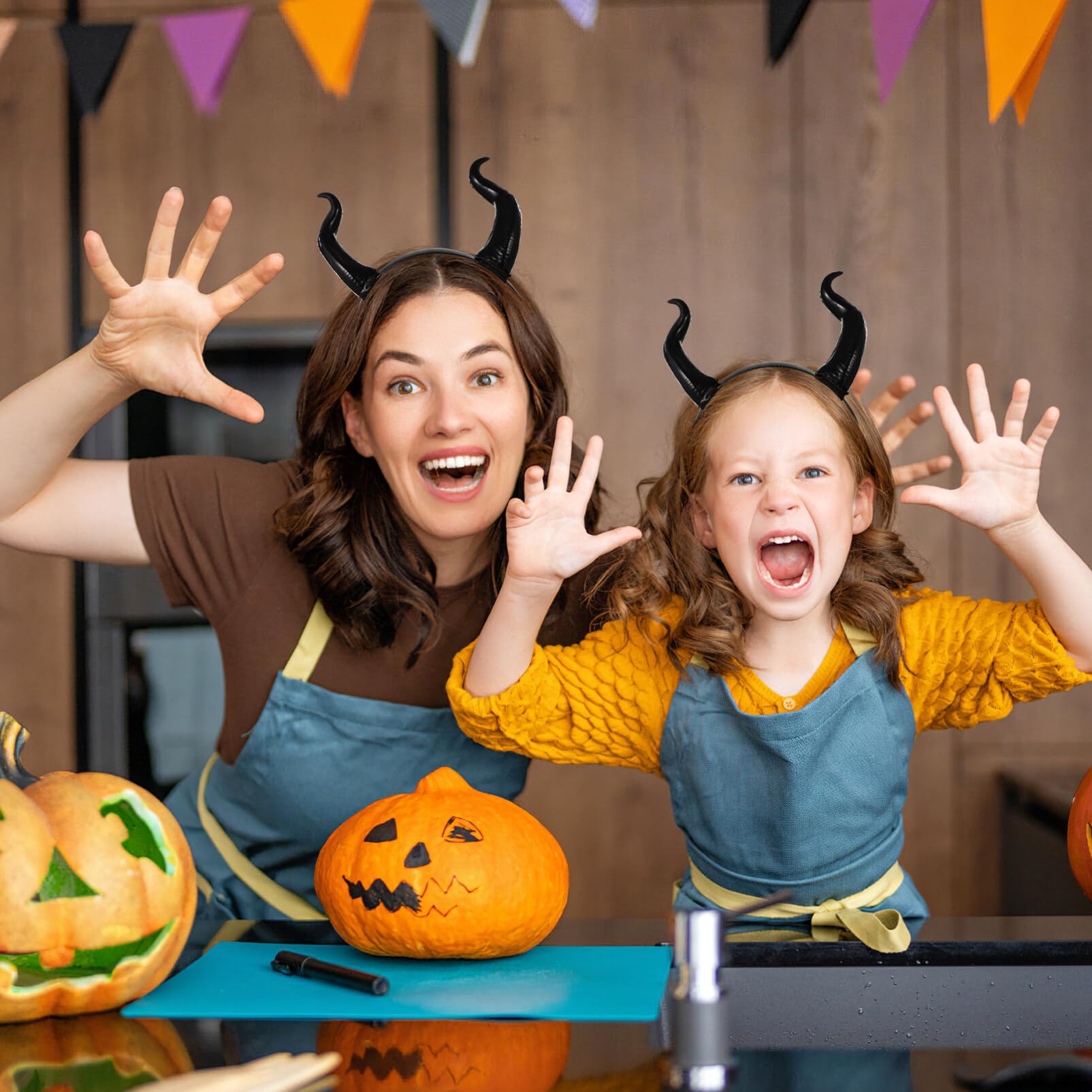 FOMIYES Devil Horn Headband Black Maleficent Horns Hair Hoop Gothic Ox Horn Headdress Devil Dress Up Hair Accessories for Halloween Cosplay Costume Party