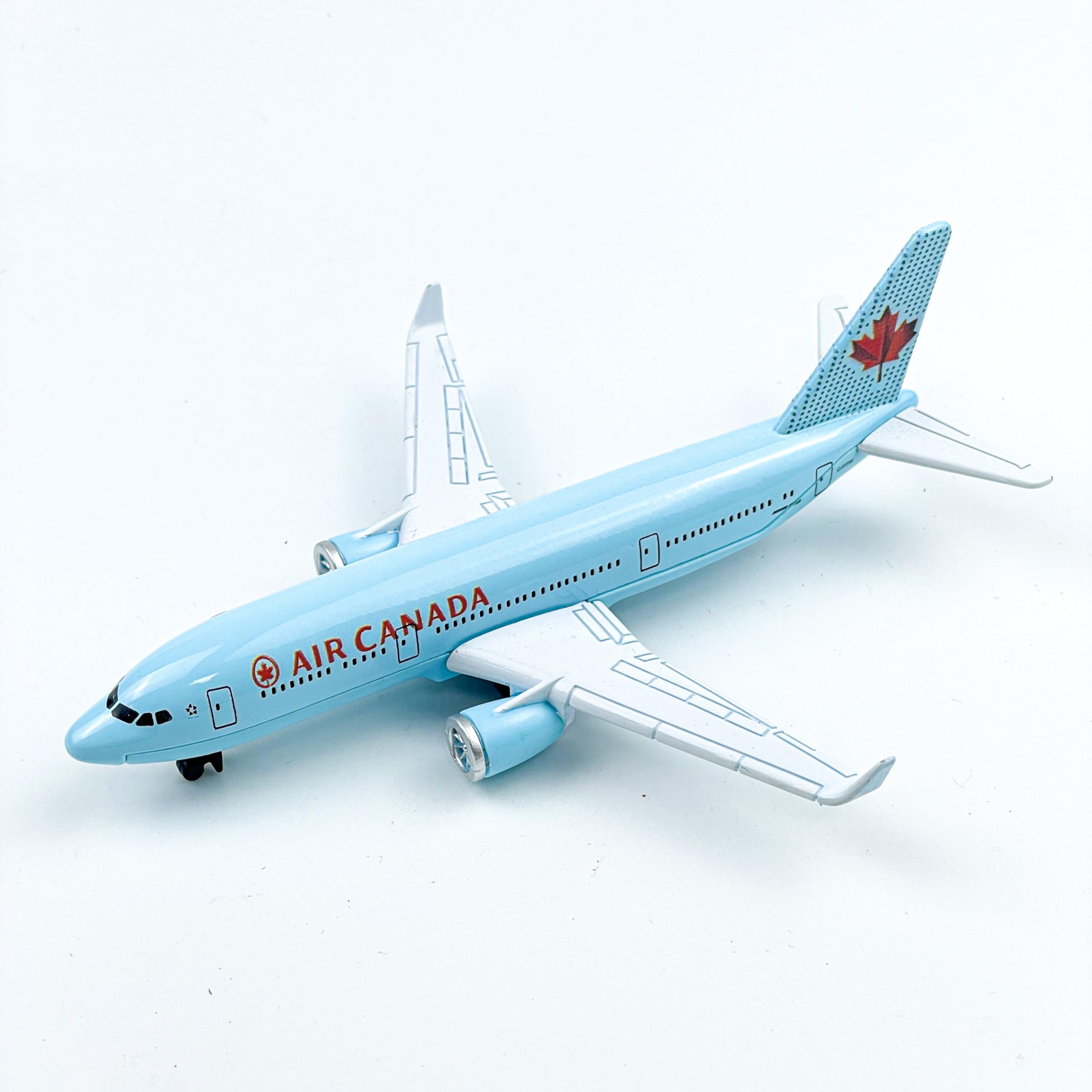 AVIAMUSE Canada Model Airplane