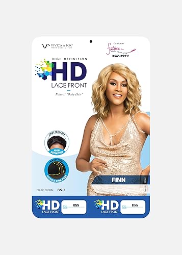 Miniatura 5 de Vivica A. Fox FINN, fibra sintética resistente al calor, encaje frontal profundo HD, pelo de bebé natural, ondulado en capas y flequillo lateral con