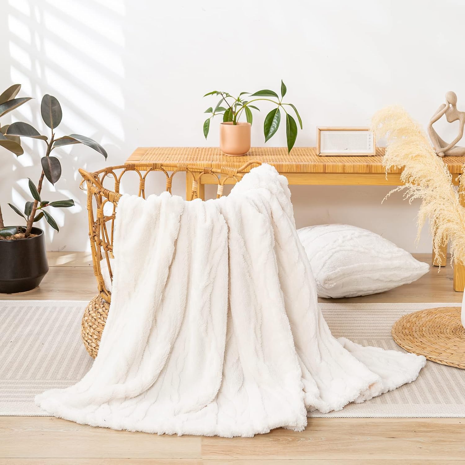 YUSOKI Twin XL Blanket Single Layer,Weight(3.1lb),370GMS-3D Stylish Design for Gift Home Decor (Ivory,65"x90") - Image 4