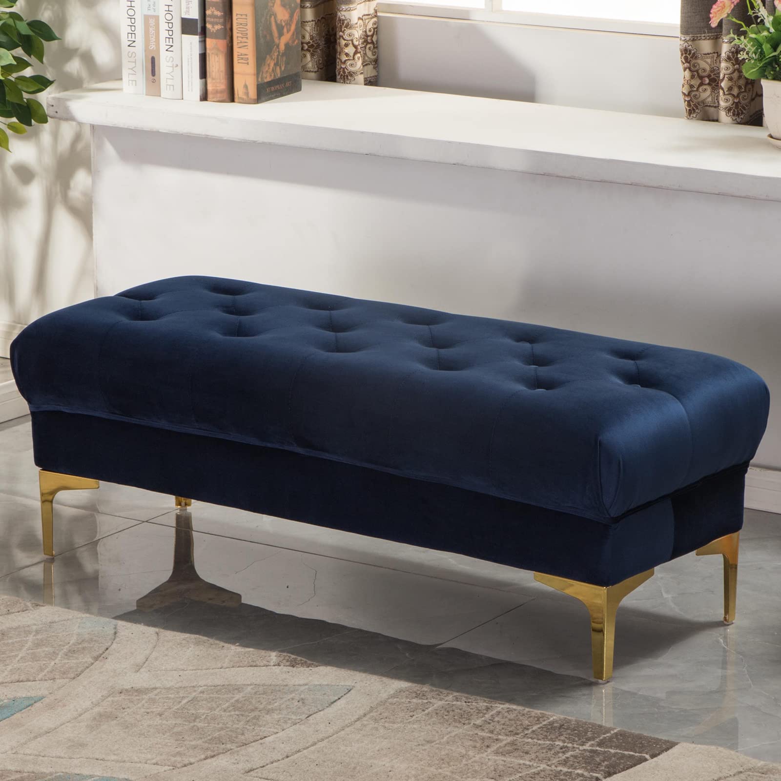 Banc de rangement moderne en velours bleu nuit avec pieds dorés pour entrée