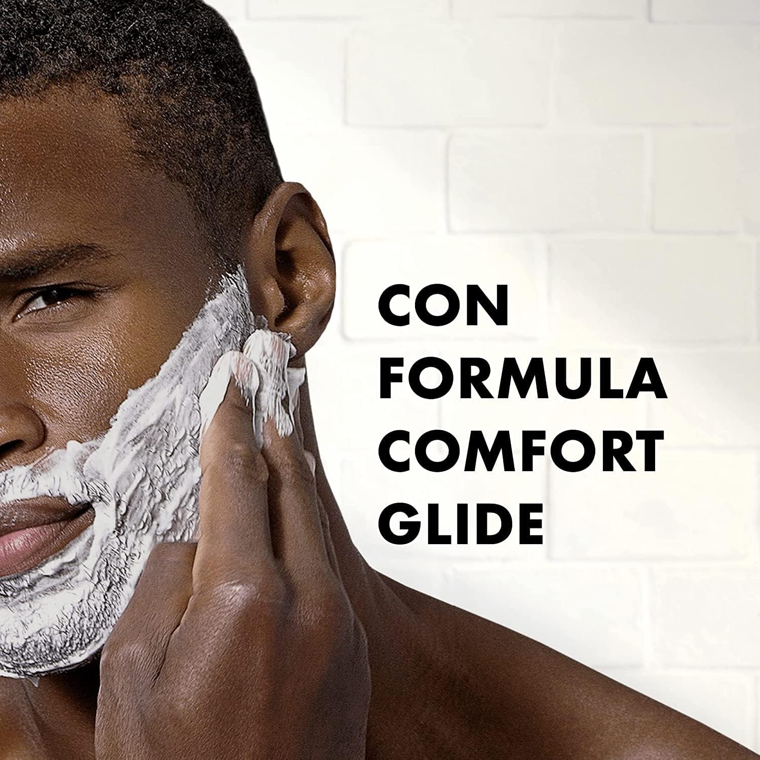 Gillette Classic SCHIUMA DA BARBA SENSITIVE, Per Pelli Sensibili, Aiuta A Proteggere Da Tagli, Bruciature, Irritazioni E Arrossamenti, 300ml X6 - Immagine 3