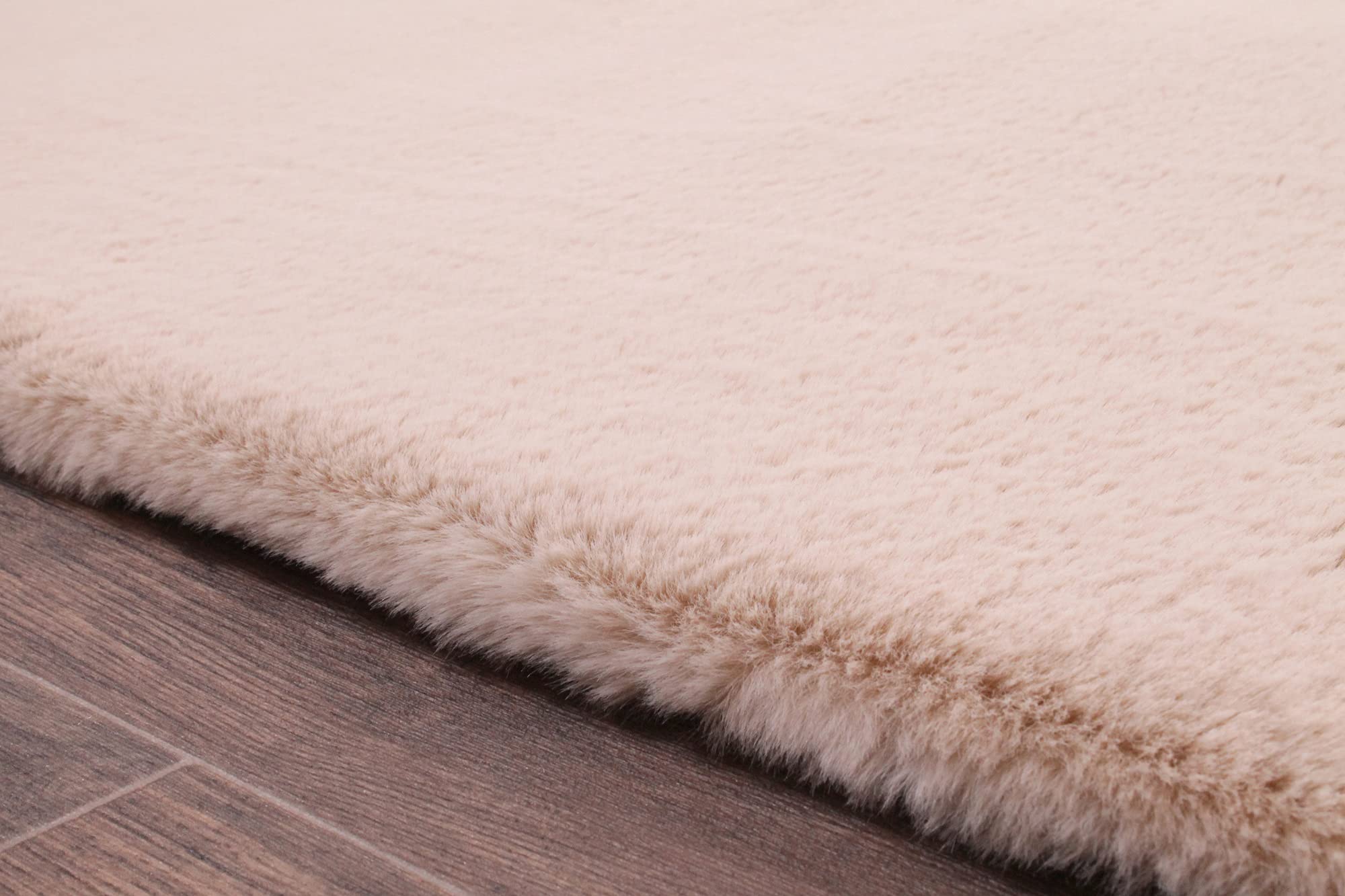 Luxe - Alfombra de piel sintética súper suave y esponjosa en color plateado, rosa rubor, marfil, carbón, beige, rojo y natural (120 x 170 cm)
