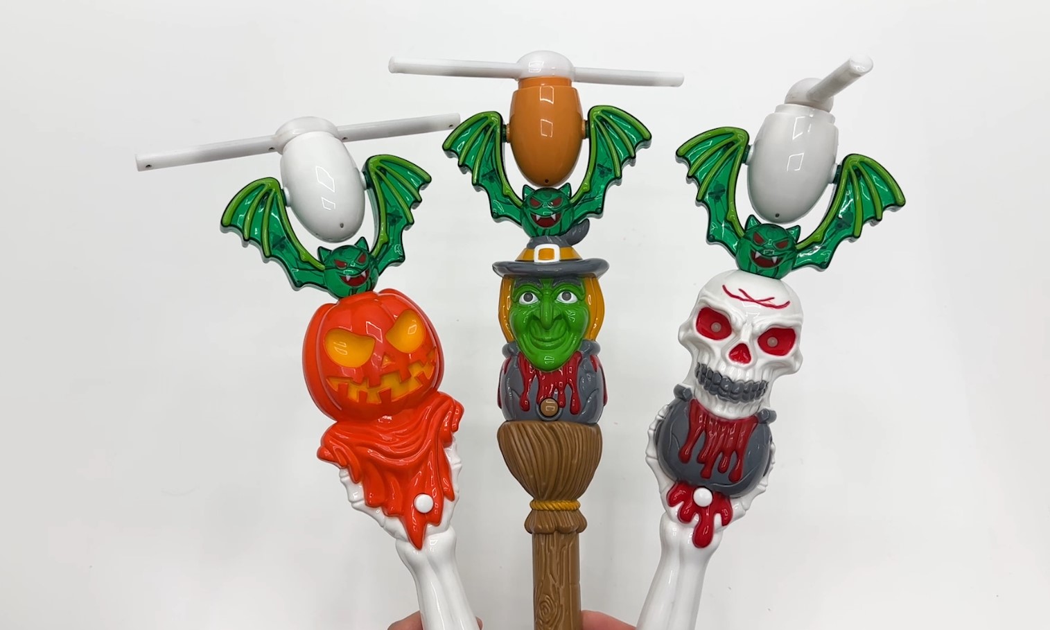 Amazon.com: ArtCreativity Halloween Light Up Spinner Wands with