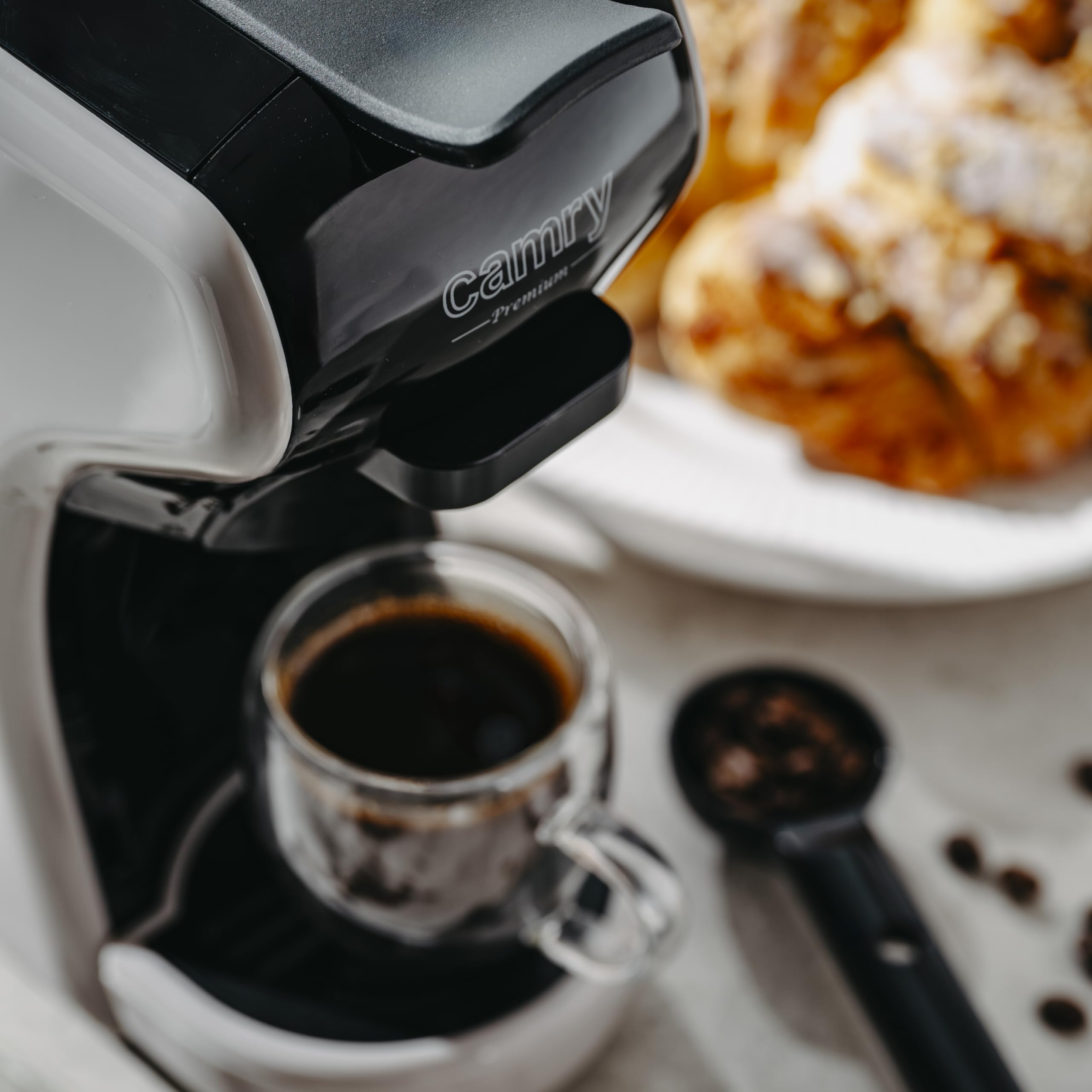 CAMRY CR 4414 Cafetera Cápsula con depósito de agua 0,6L, 19 tazas, barra compacta - Máquina de café espresso 3000W Compatible con Nespresso, Dolce Gusto, Lavazza & Más - Fácil operación con 3 botones