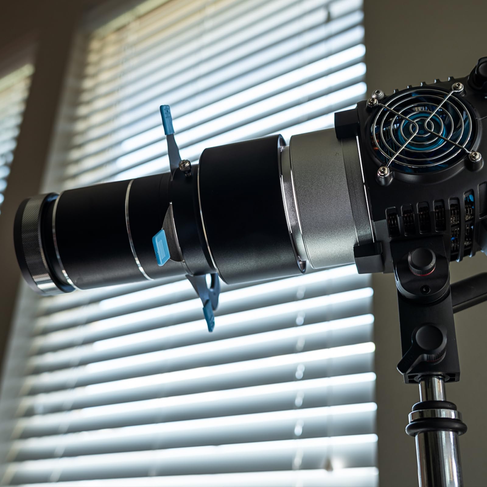 Optischer Snoot für Bowens Mount Light, Optisches Projektion Snoot Kit für Spotlight/COB Light, kompatibel mit Aputure Amaran 60D/XS/100X/D 200D/X Storm 400x, für Godox SL60,4 Farbfiltern & 39 Gobos