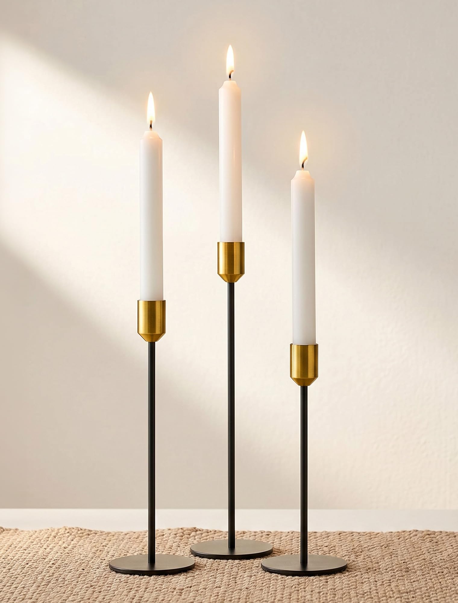 Romadedi Kerzenständer für Stabkerzen, 3er-Set, Gold und Schwarz | Metal Kerzenhalter Modern Drei Höhen: 22, 28 und 32 cm für Weihnachten Esstische, Hochzeiten und festliche Deko