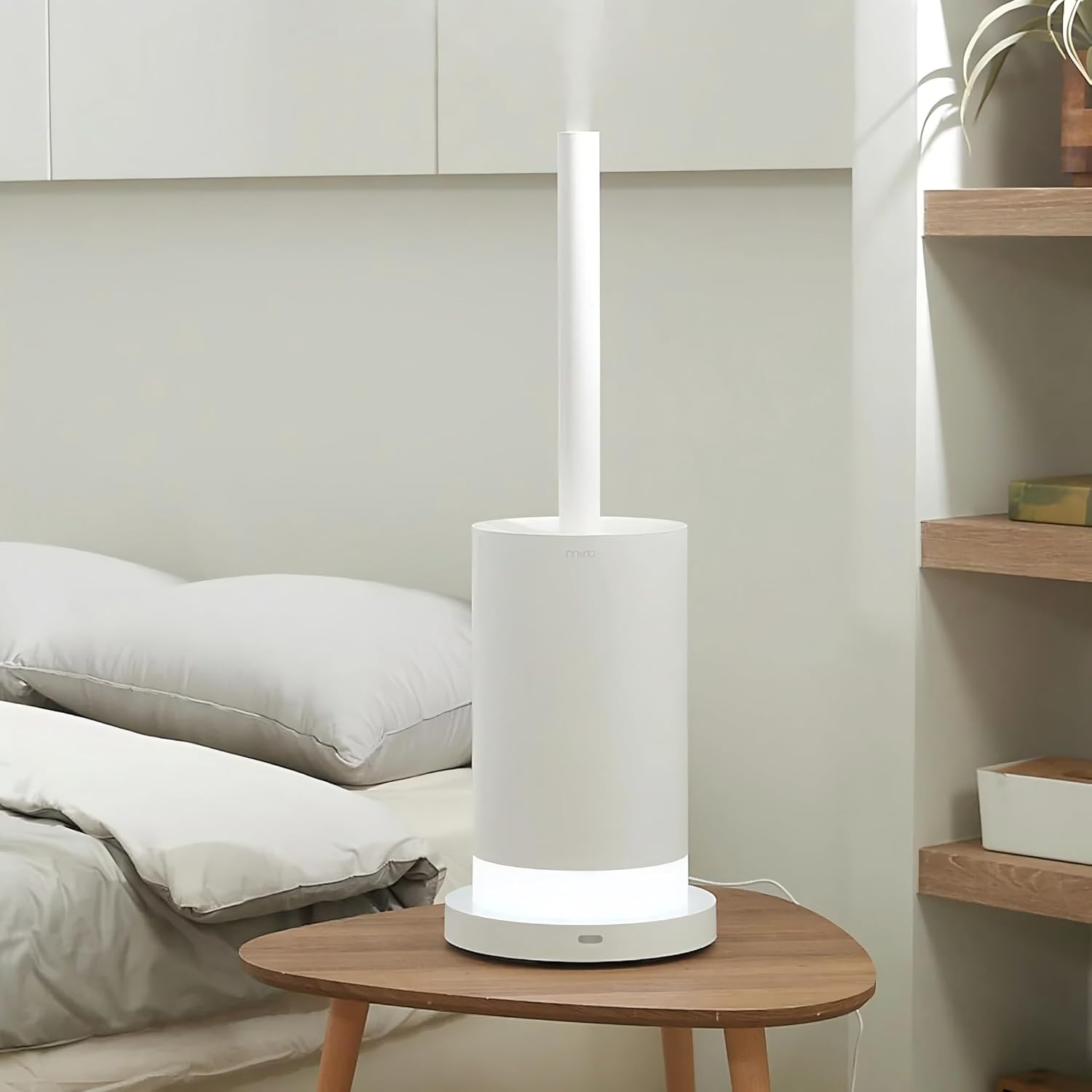 White Ultrasonic Tower Humidifier with UV Sterilization