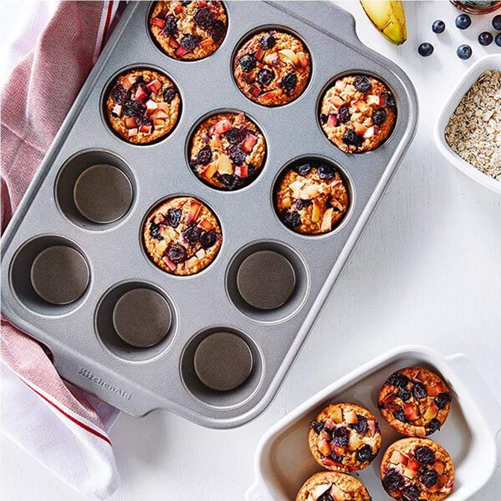 KitchenAid Bakeware 12 Cup Muffin Tin, Grau - Image 4
