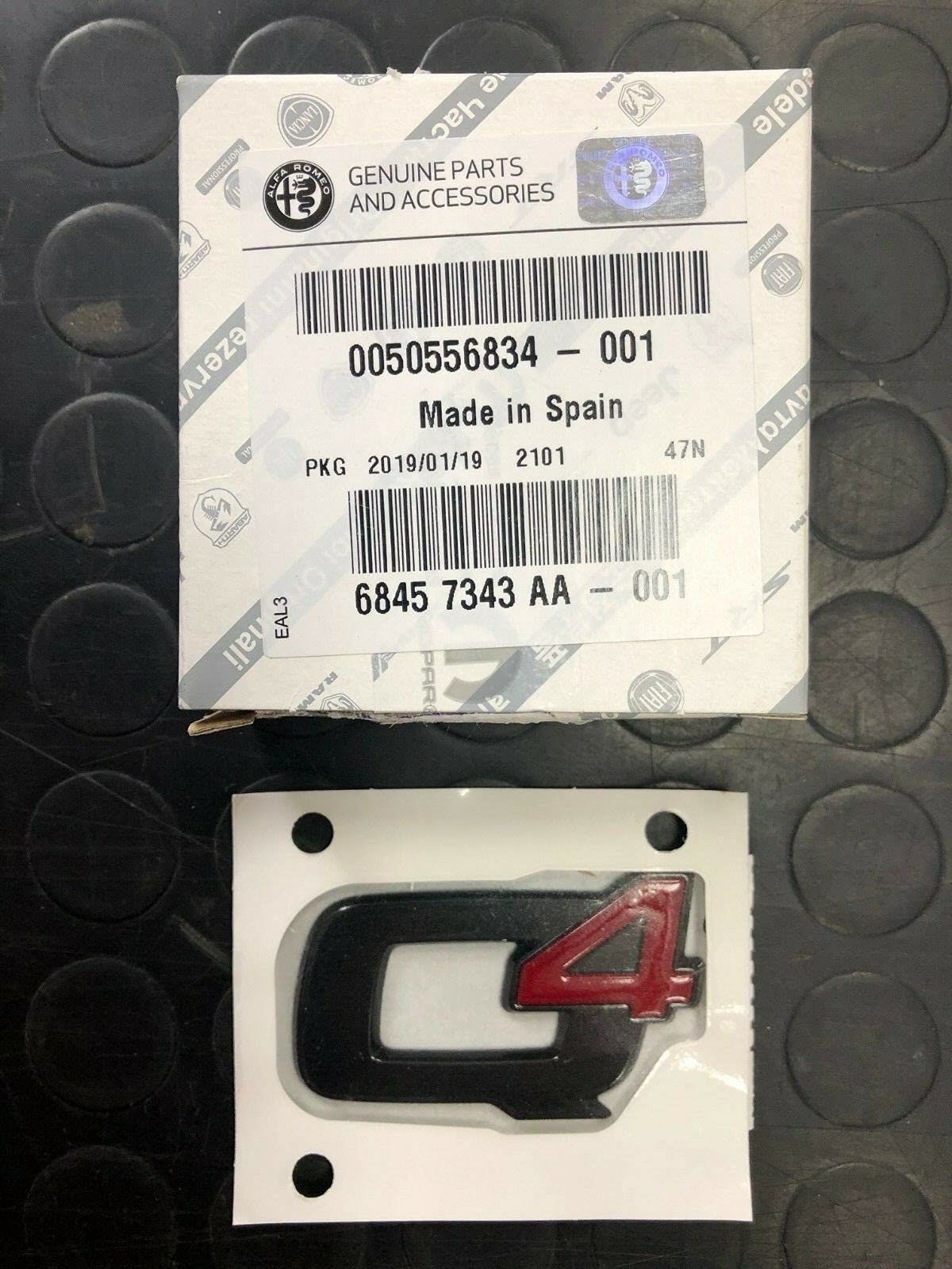 Scritta Stemma Q4 Nera Posteriore Originale Logo Sigla Emblema Adesivo Compatibile con Alfa Romeo Giulia Stelvio