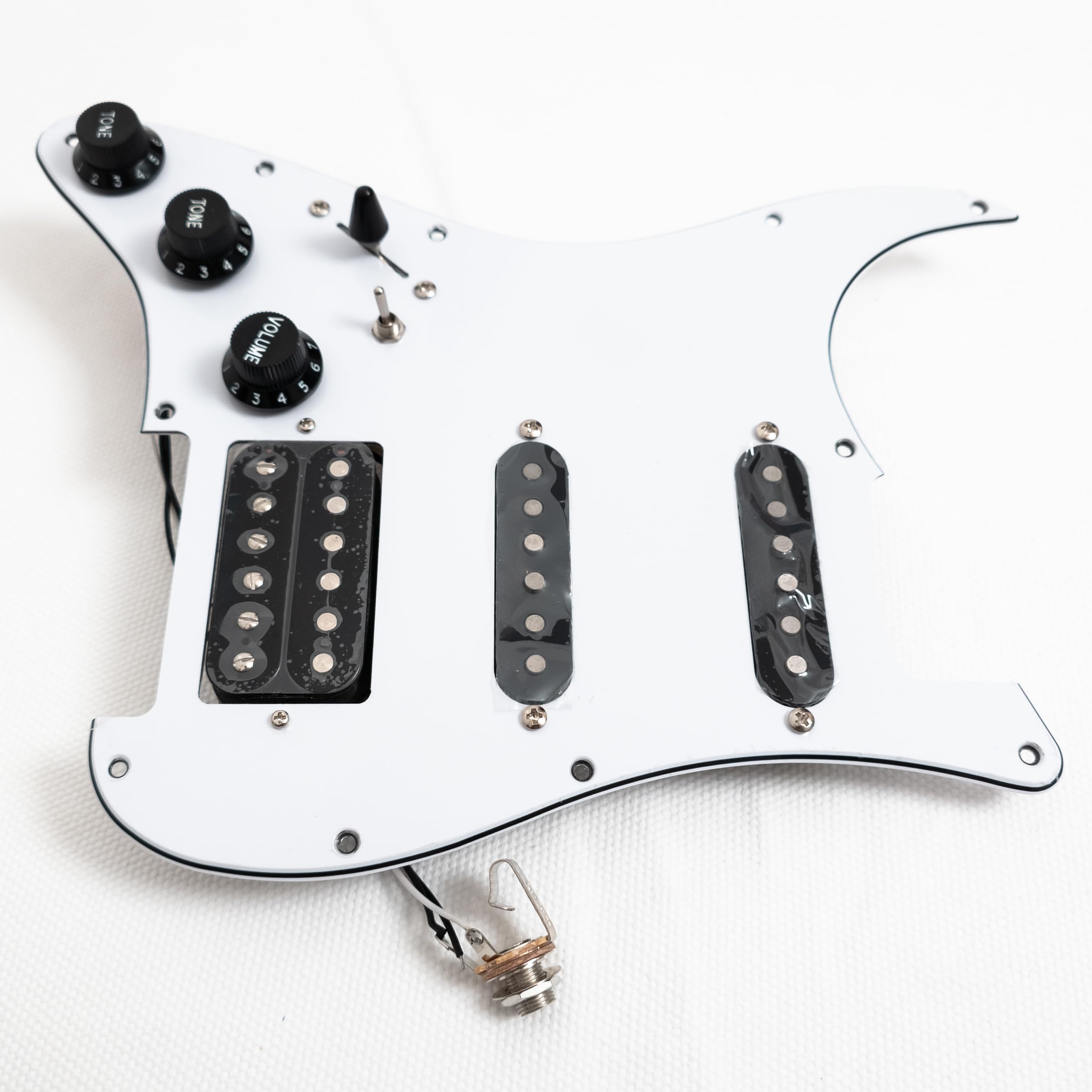 SSH - Juego de pastillas precableadas para guitarra eléctrica Fender Strat, con bobina única Alnico V y pastillas Humbucker, ollas de eje de cobre, conjunto de arnés de cableado de alta salida
