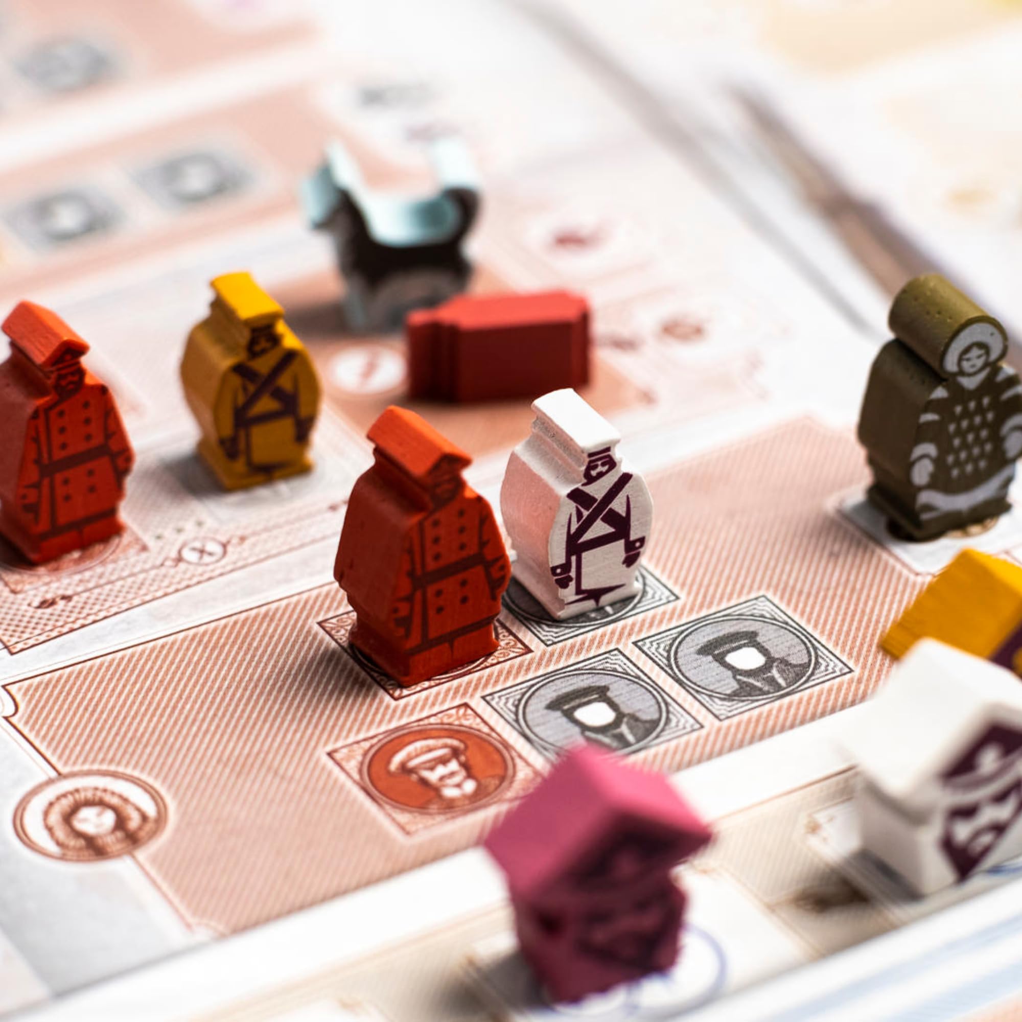 2Tomatoes Games | Through Ice and Snow | Juego de Mesa de Exploración en el Ártico | Estrategia y Aventura | 1-4 Jugadores | +14 | Español, Alemán, Inglés y Francés | Histórico, Lugares, Marítimo