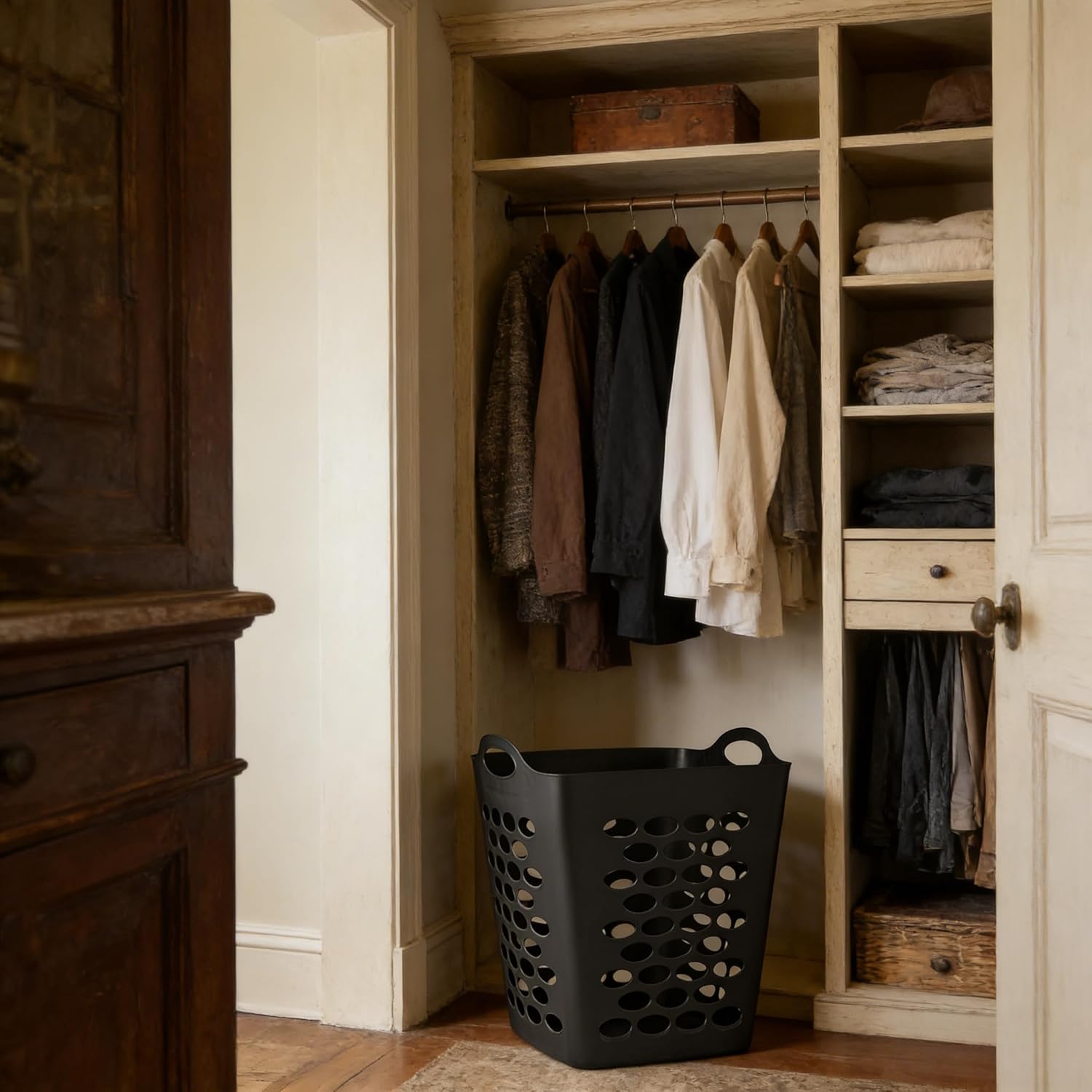 Square Laundry Hamper with Handles – Large Capacity Plastic Laundry Basket, Space-Saving Design with Ventilation Holes, Black