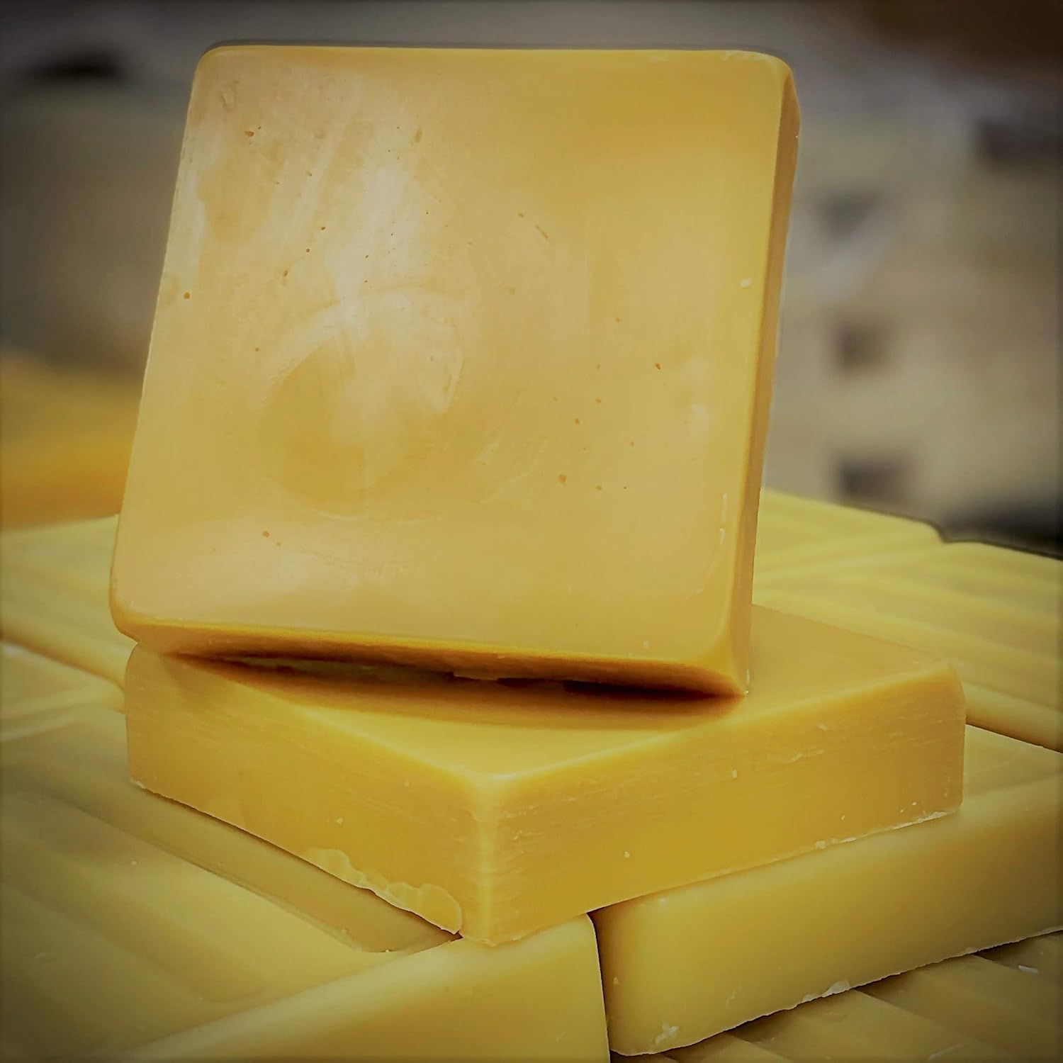 USA Premium Triple Filtered Natural Beeswax (25 Pound)
