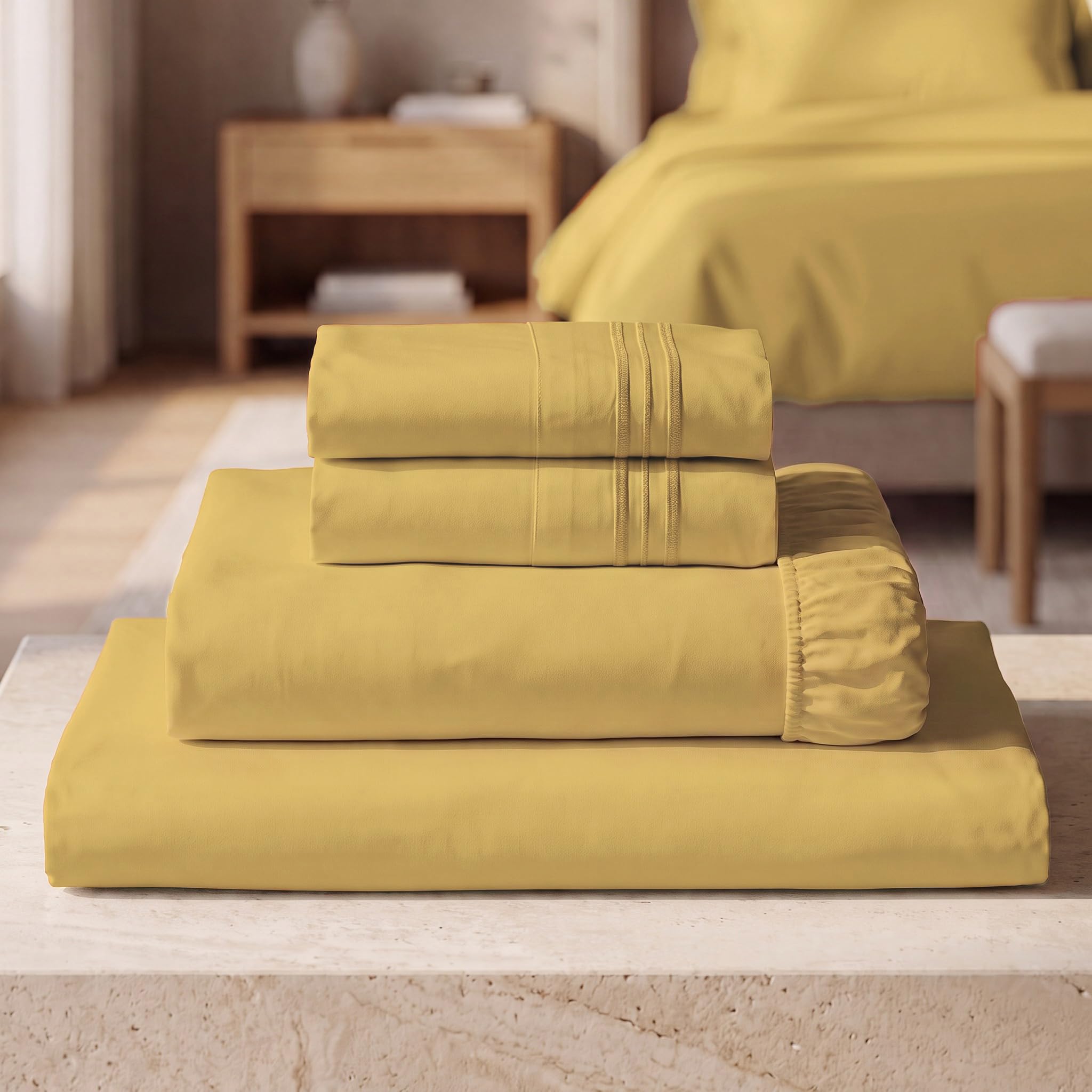 Mellanni Iconic 4-Piece, Ultra Soft Sheet Set (Queen, Yellow)