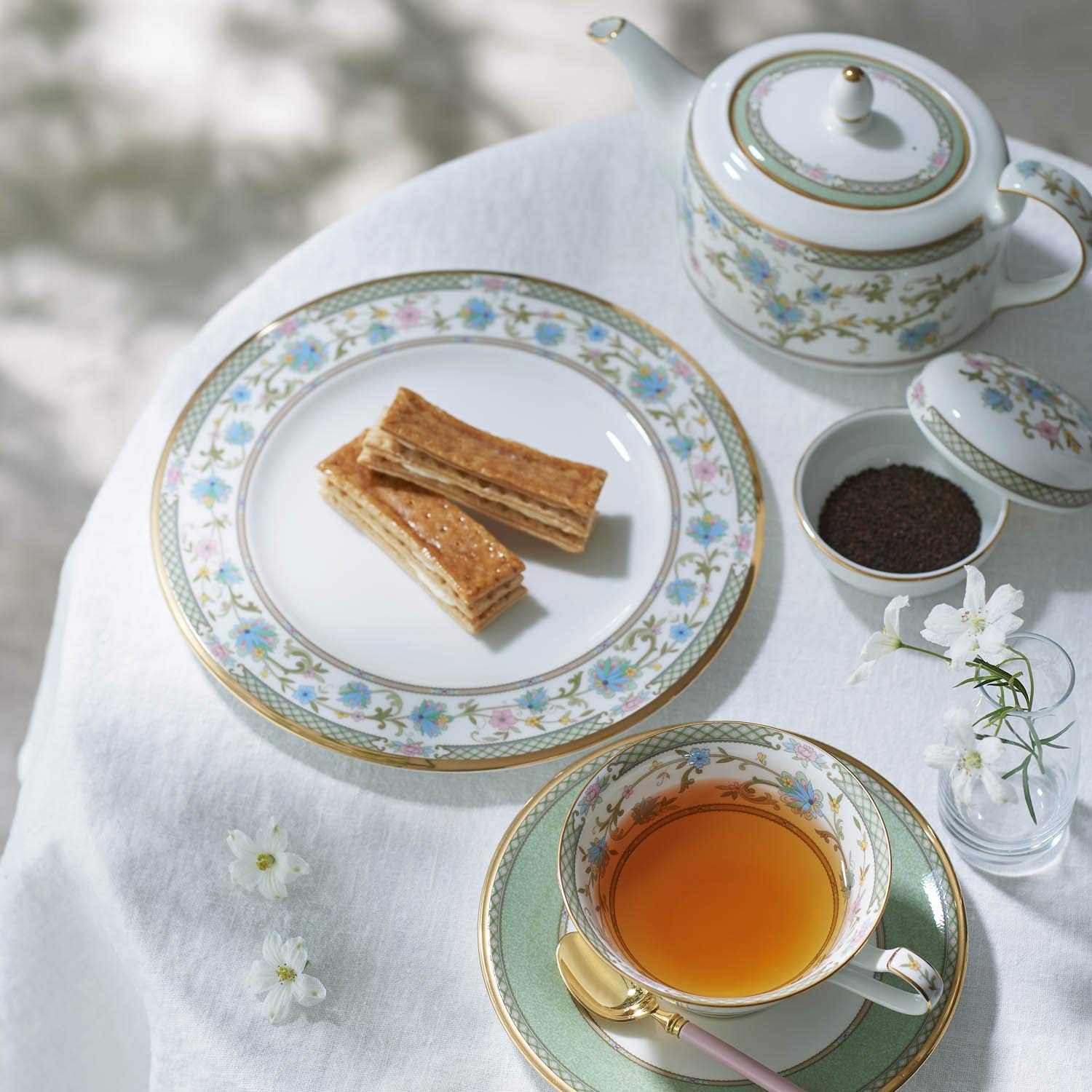 Amazon｜Noritake ノリタケ ポット 600cc ヨシノ 1個 ボーンチャイナ