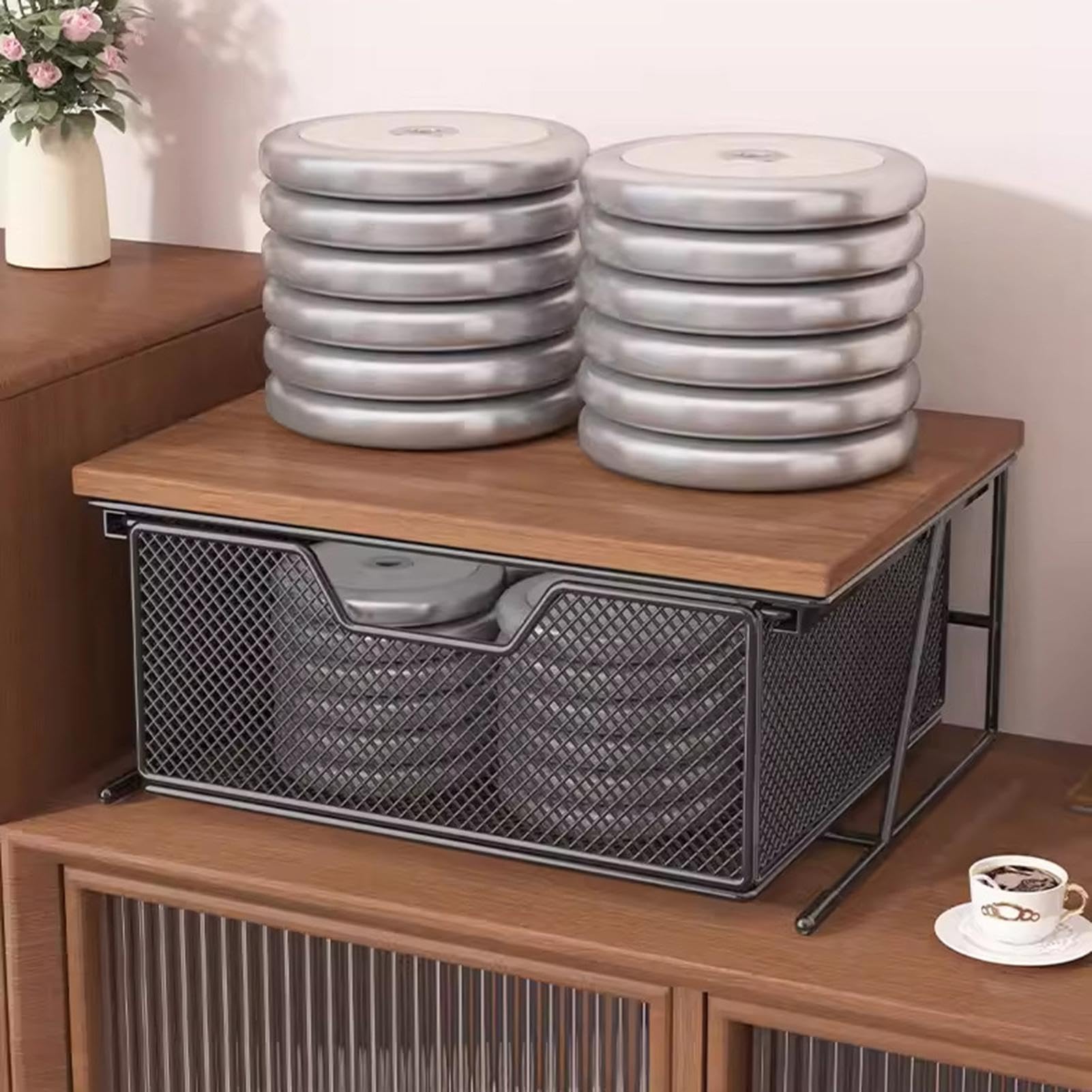 Organizador de Encimera de Cocina, Soporte para Cafeteras con Cajón de Rejilla Deslizable, Estante de Madera y Metal para Microondas & Tostadora, Almacenaje de Cápsulas y Tazas, 37x26x16cm