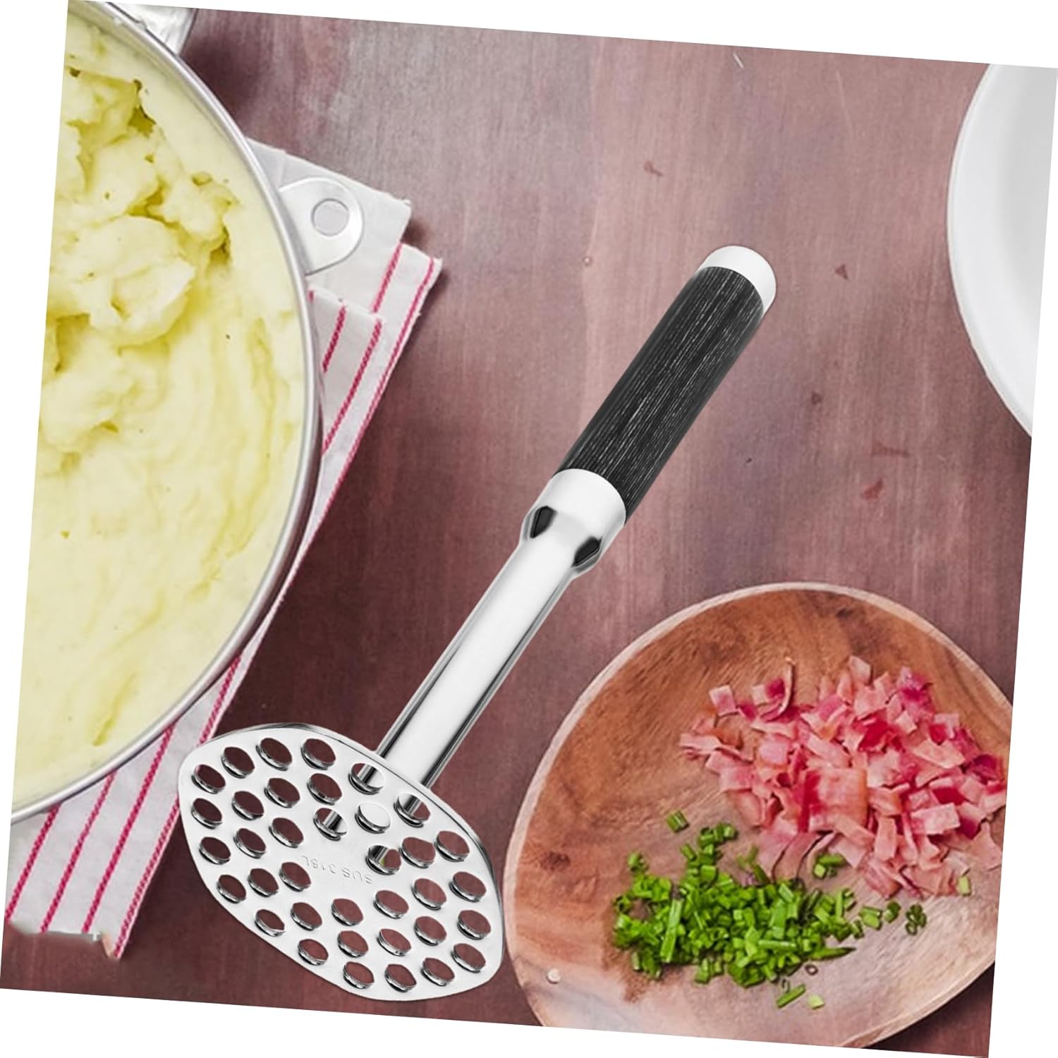 PRETYZOOM Stainless Steel Long Handle Potato Masher for Effortless Mashing Versatile Kitchen Tool for Vegetables and Fruits for Home and Restaurant Use