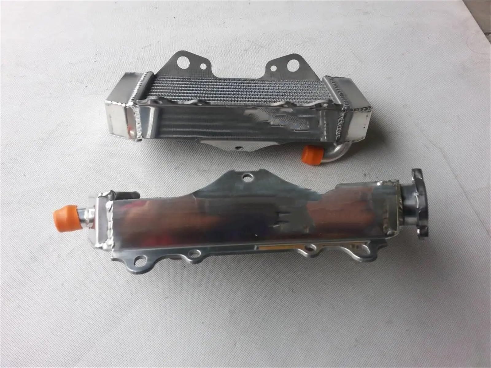 estaw Chłodnicy Pasuje do Kawasaki KX250 KX 250 2003 2004 Aluminiowa chłodnica chłodnicy Chłodzenie płynu chłodzącego Chłodnica