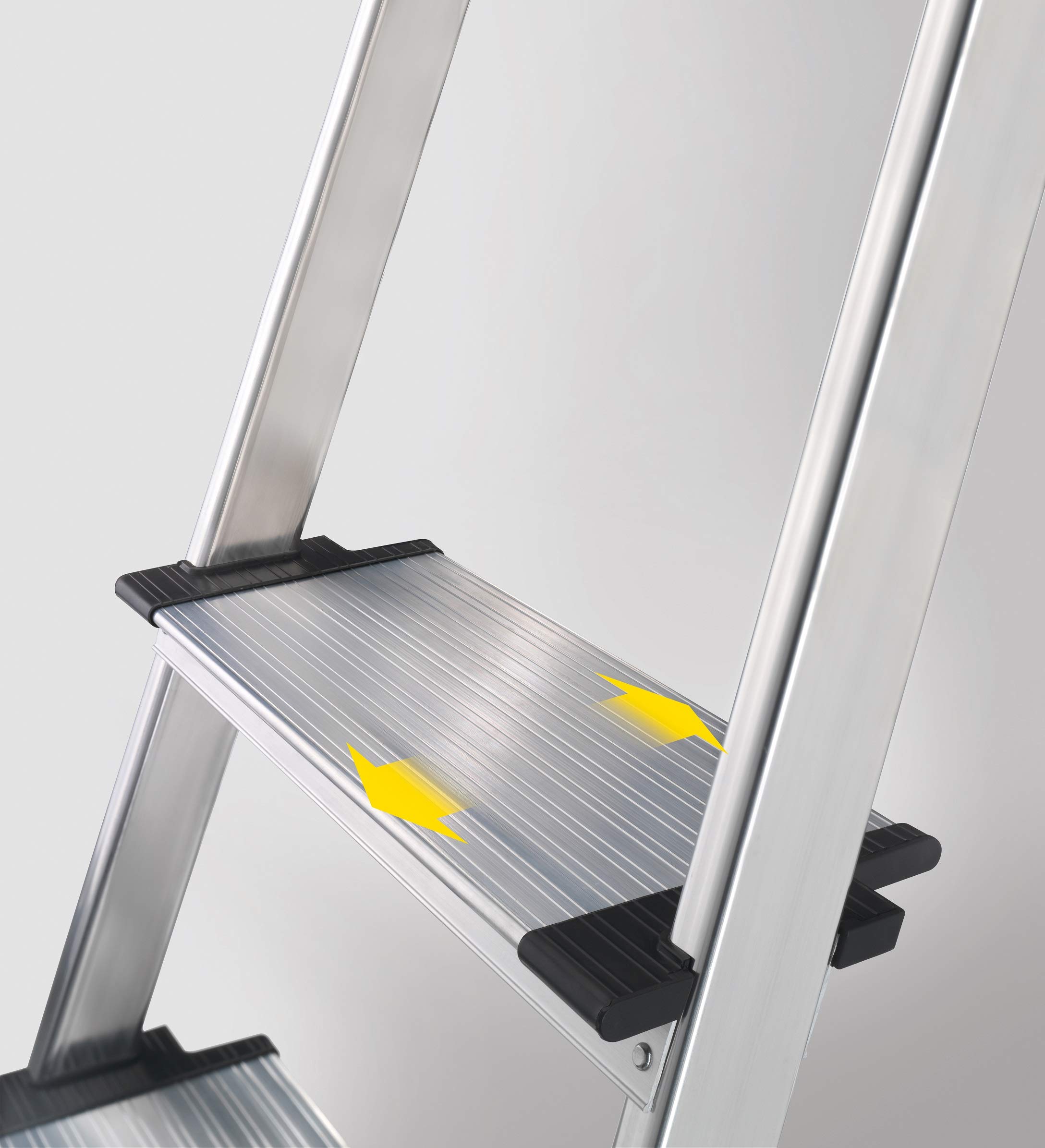 Hailo XXL - Escalera doméstica de aluminio, peldaños extra anchos, bandeja multifuncional, gancho para cubo y pinza para cable (6 peldaños)