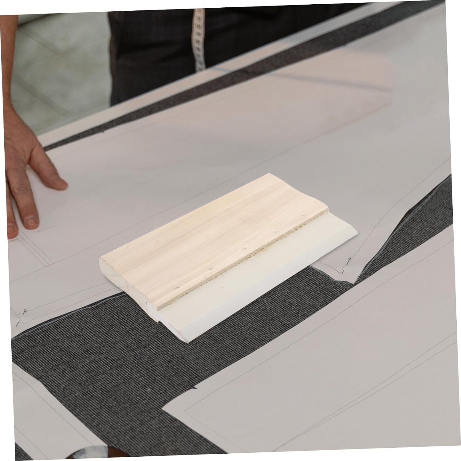 LALAFINA Wear Resistant Screen Ink Squeegee with Wooden Handle Portable Rubber Scraper for Screen Printing Ink Graphic Textile Applications Handheld