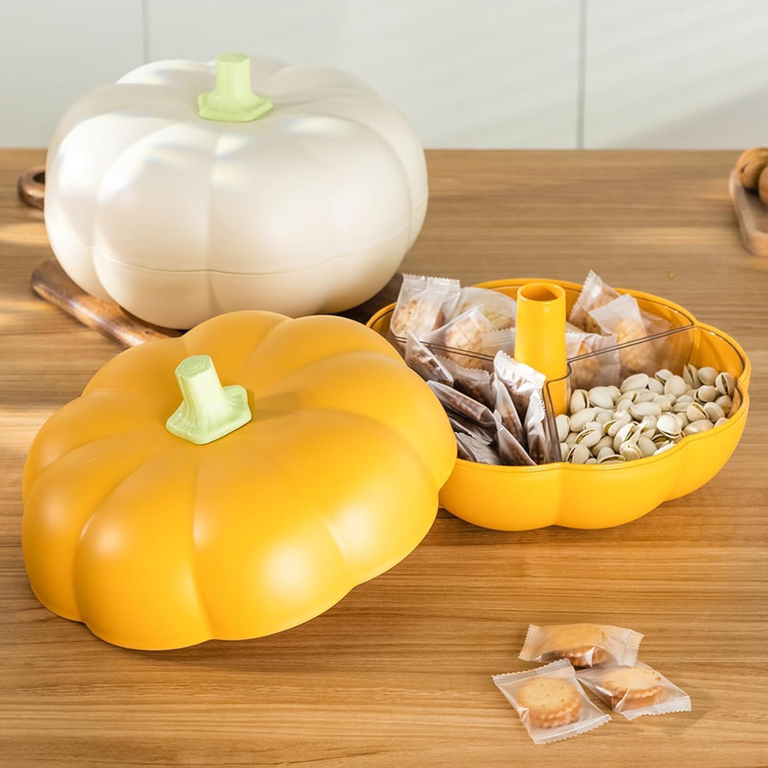 Pumpkin Tray Holder, Pumpkin Snack Bowl, Pumpkin Bowl With Internal Dividers, Halloween Divided Detachable Tray with Lid for Fruits, Nuts, Candies, And Christmas Snacks (Orange)