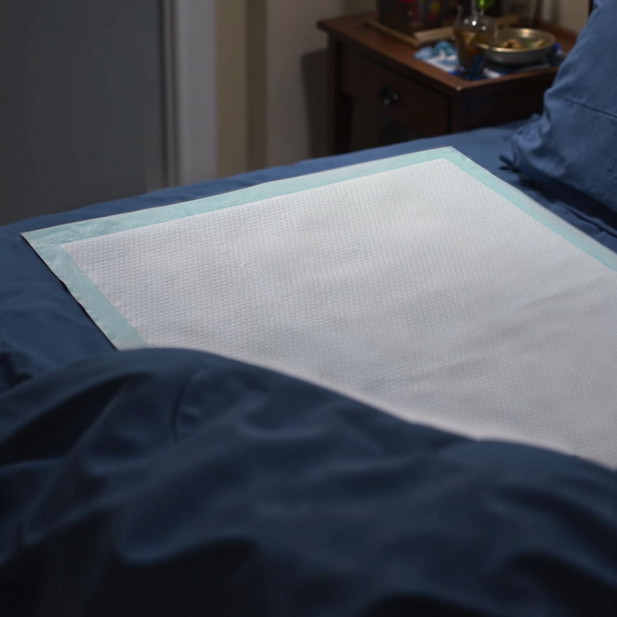 WenBags Paquete de 50 almohadillas de cama desechables de 36 x 36 pulgadas para incontinencia: extra grandes, absorbentes y resistentes, para adultos, niños, ancianos y cachorros, protección de