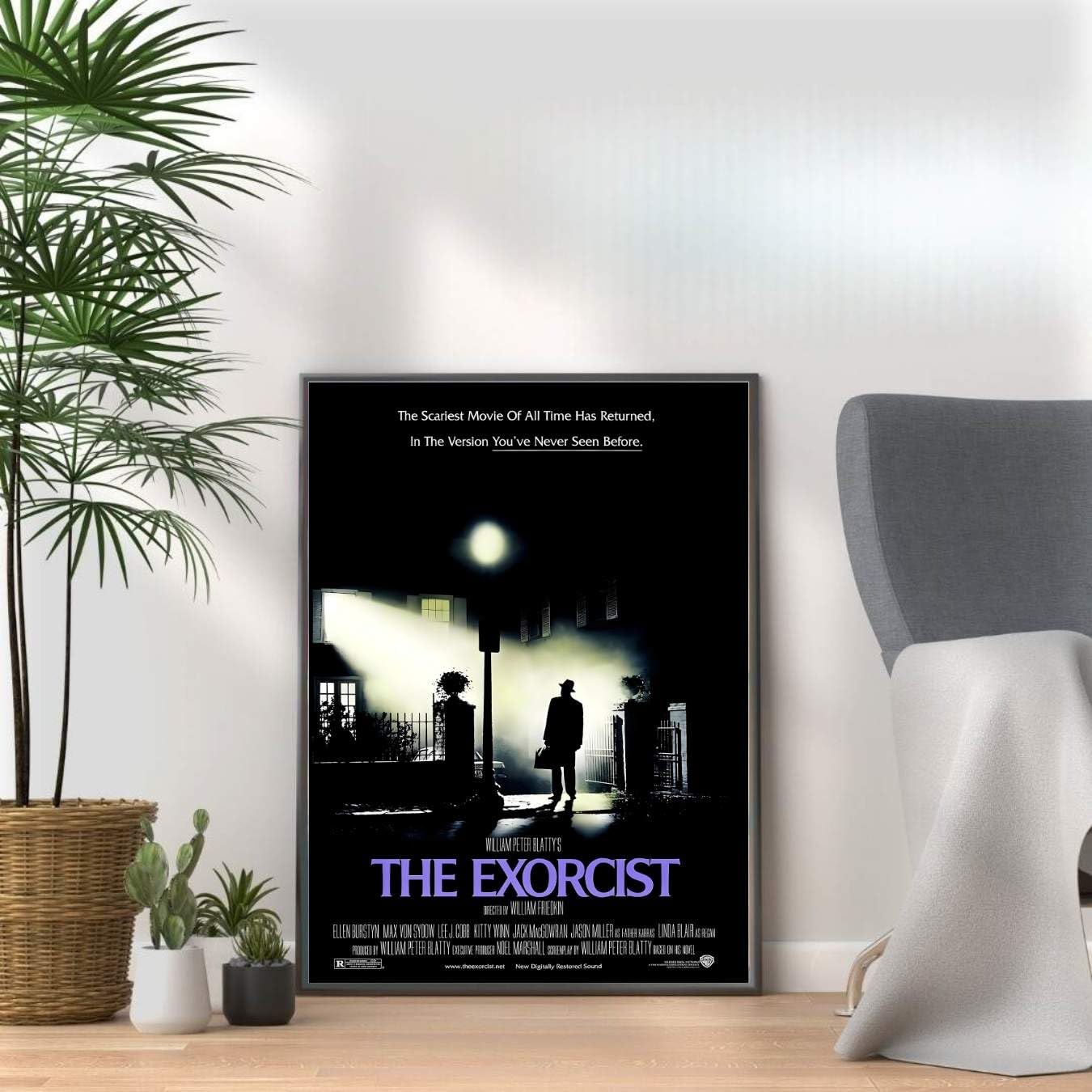 Horror Movie Poster Prints, Scary Film Wall Art, Halloween Decor, Horror Room & Home Cinema Wall Decor (THE EXORCIST, A4 Black Framed)