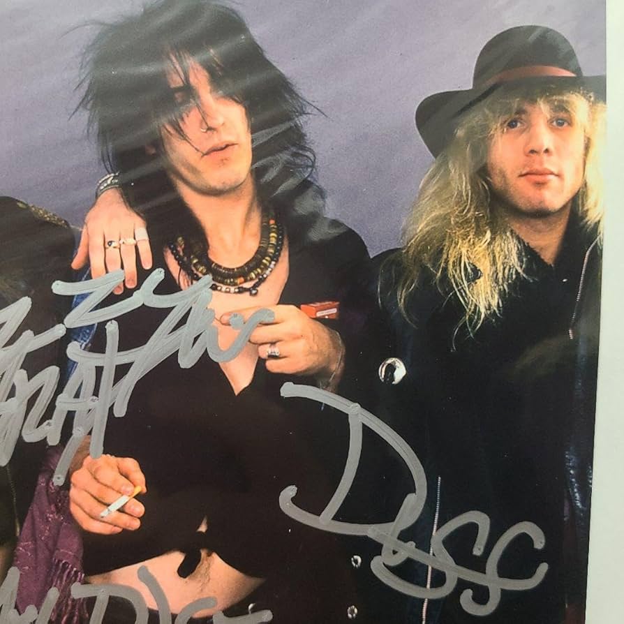 Amazon.co.jp: ガンズ アンド ローゼズ メンバー写真+証明書