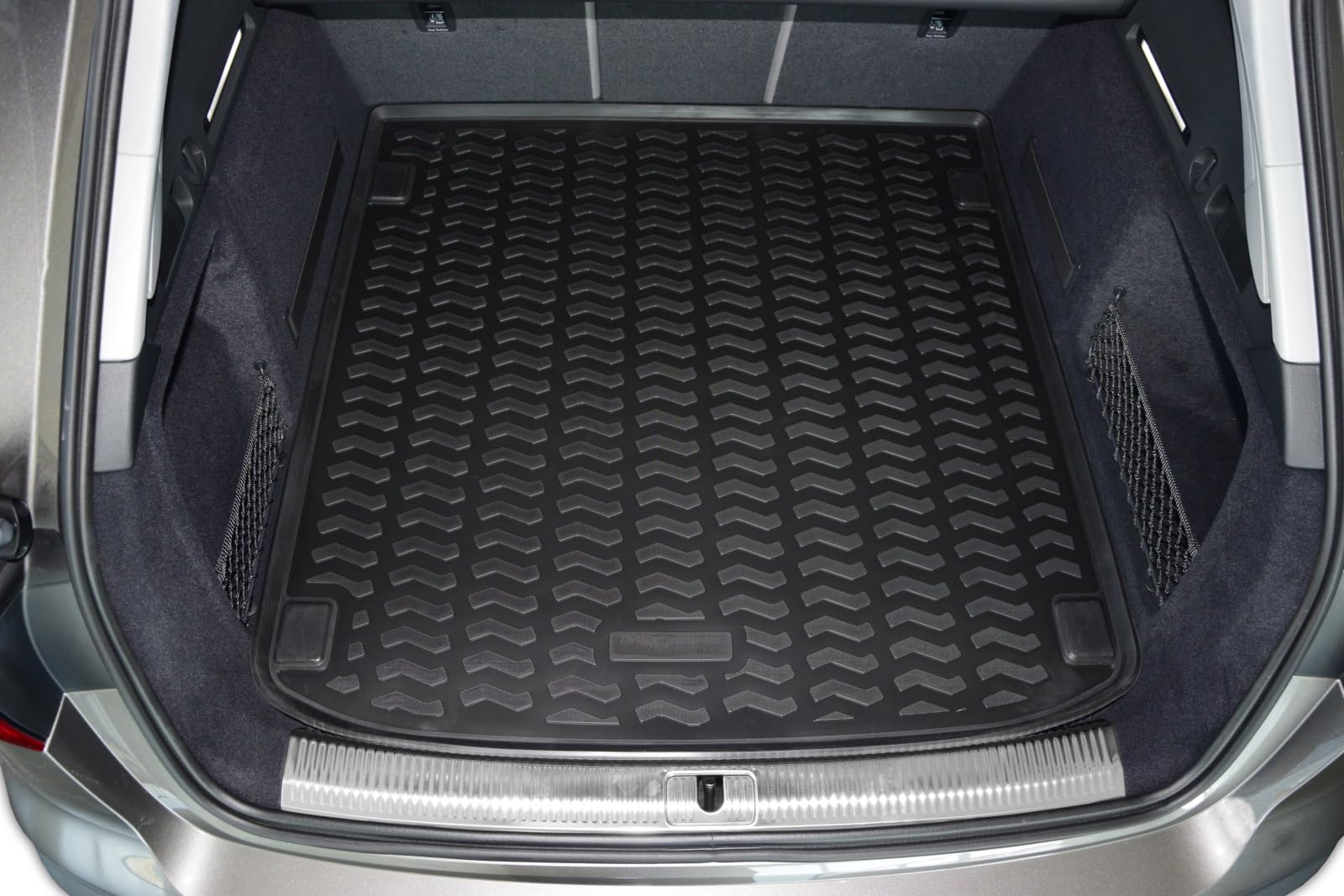 J&J AUTOMOTIVE Vasca Bagagliaio su Misura per Audi A4 B9 Break 2015-2024, Proteggi Baule con Bordo Alto 4 cm, Antiscivolo, Inodore, Arrotolabile