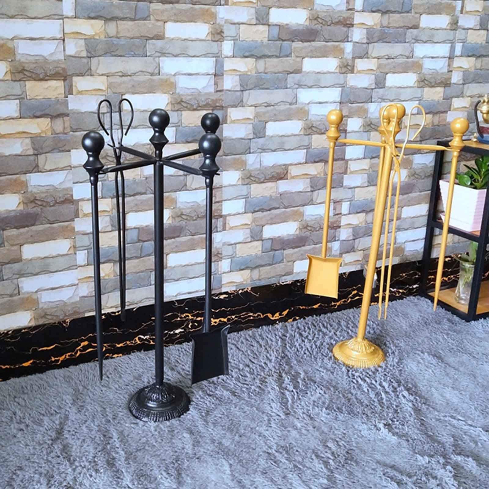 Set di Strumenti per caminetto da 5 Pezzi con rastrelliera, Pala, Spazzola, attizzatoio e pinze, per Esterni e Interni, Metallo Resistente Nero/Oro (Nero)