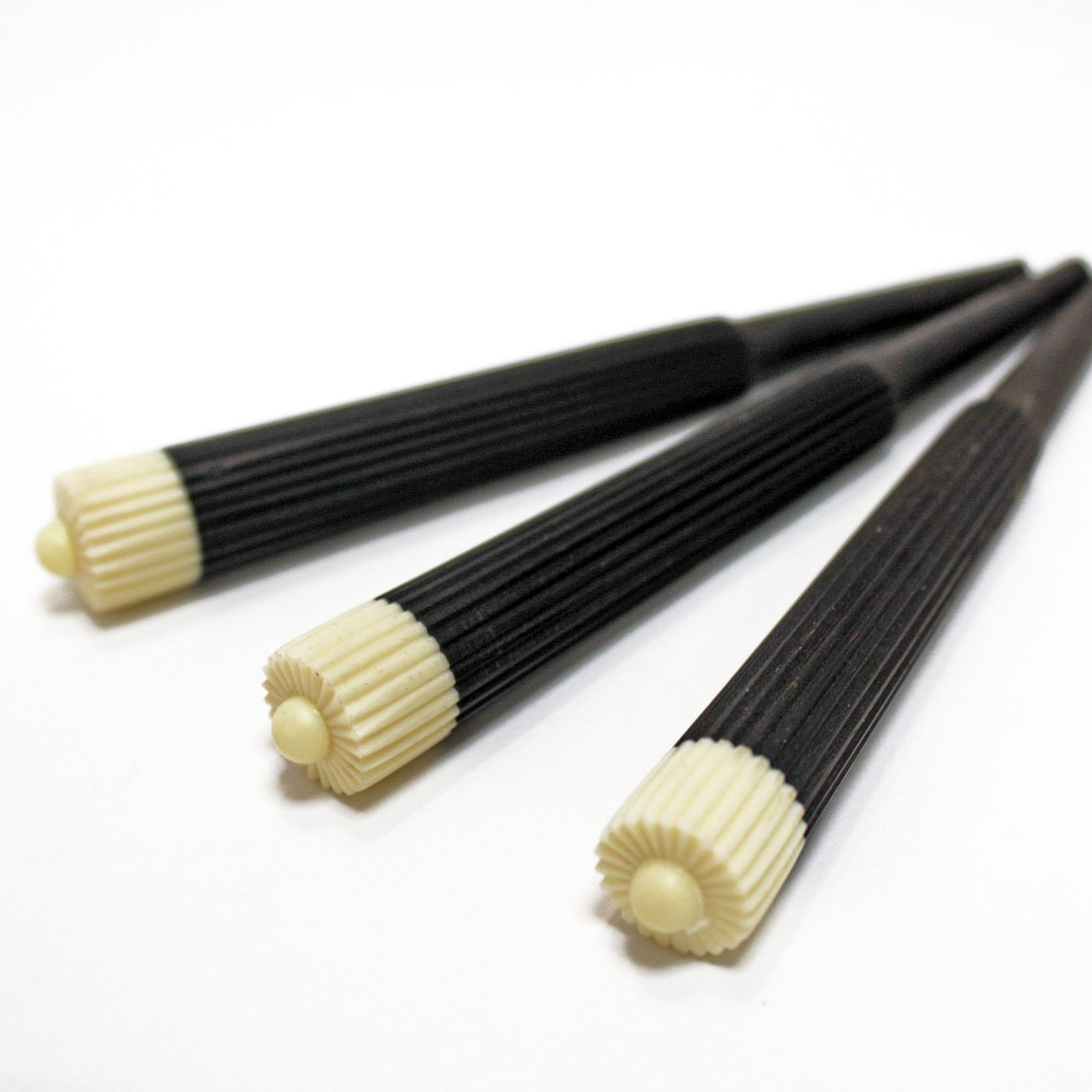 Amazon | 三線用カラクイ3本セット (黒木24カット（小）) | 三線