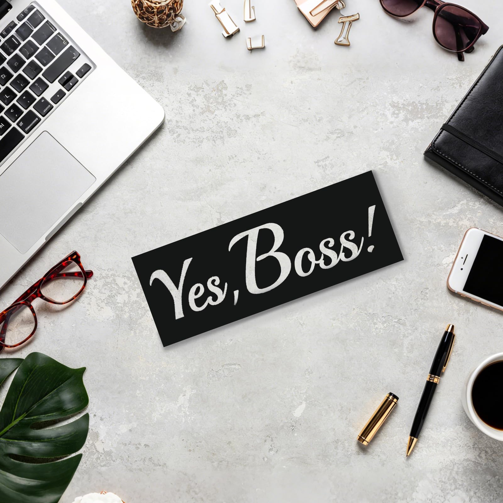 Letrero de pared de metal divertido con texto en inglés «Yes Boss», placa