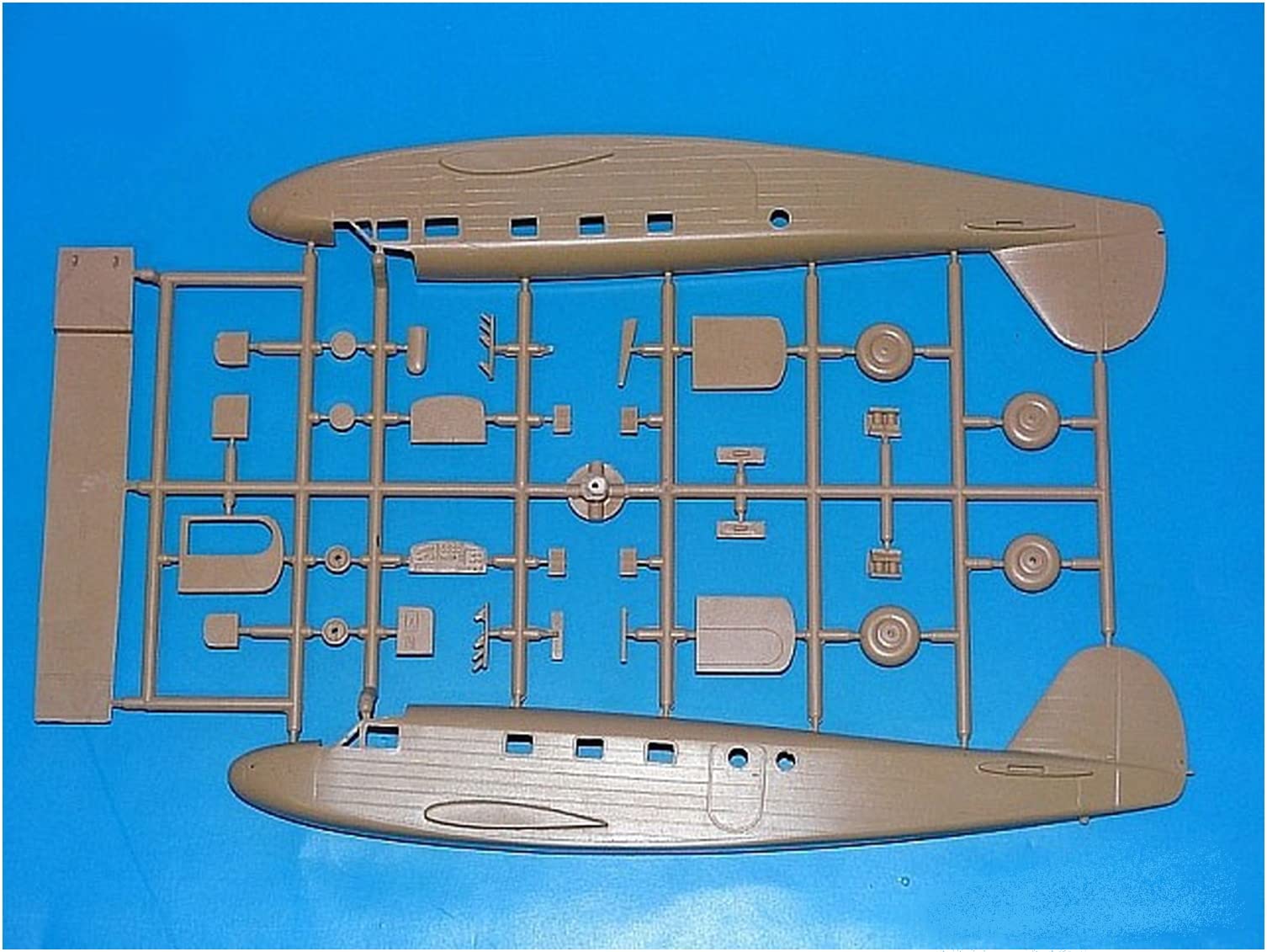 フランス空軍プラモデル Amazon | AZモデル 1/72 フランス空軍 カーチス ホーク H-75A-4