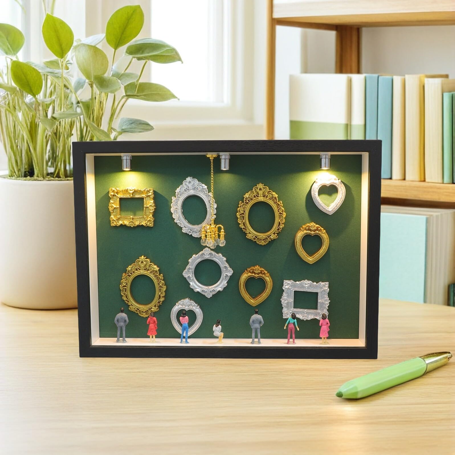 TOYANDONA Mini Drewniana Gablota Typu Shadow Box z Przezroczystą Pokrywą Kompaktowa Ramka Do Zdjęć DIY Idealna Do Ekspozycji Figurek Dekoracji Ślubnych i Domowych Pamiątek