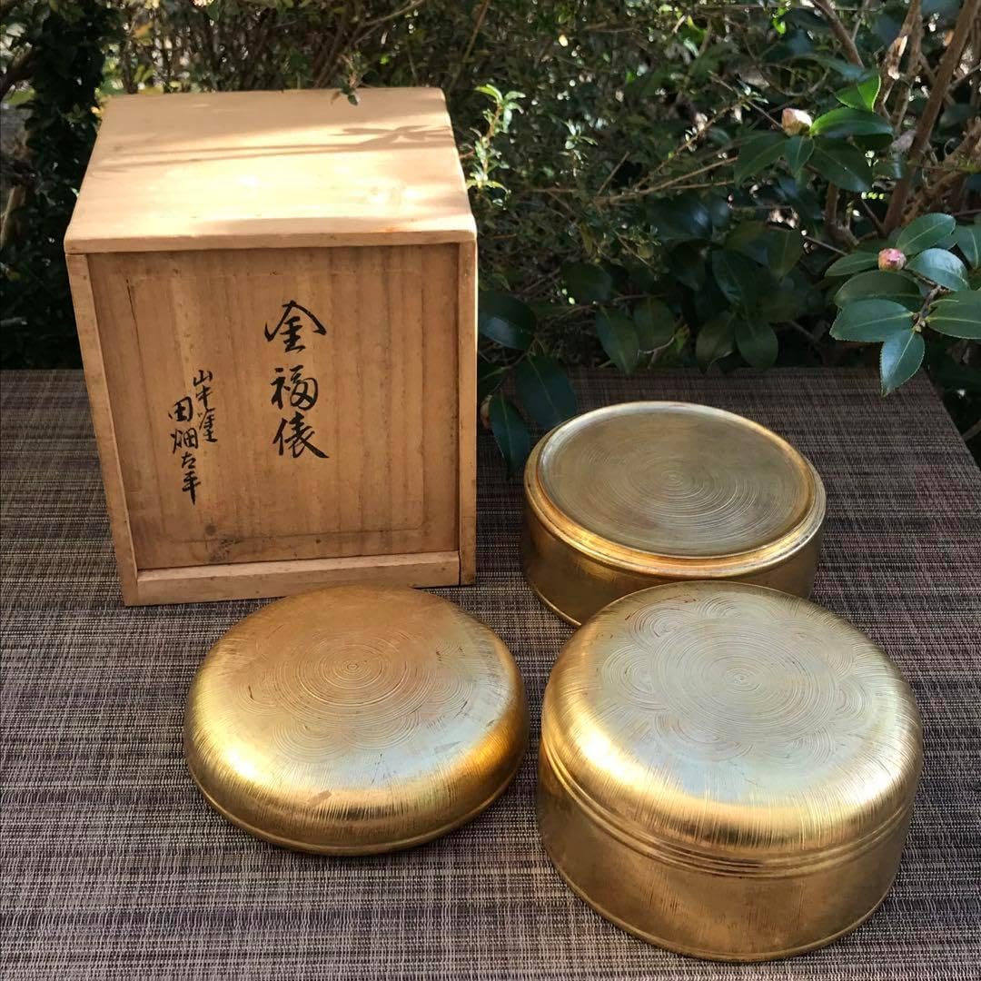 漆塗り重箱 4段セット 金箔装飾 金箔装飾の漆器重箱 4段 金箔