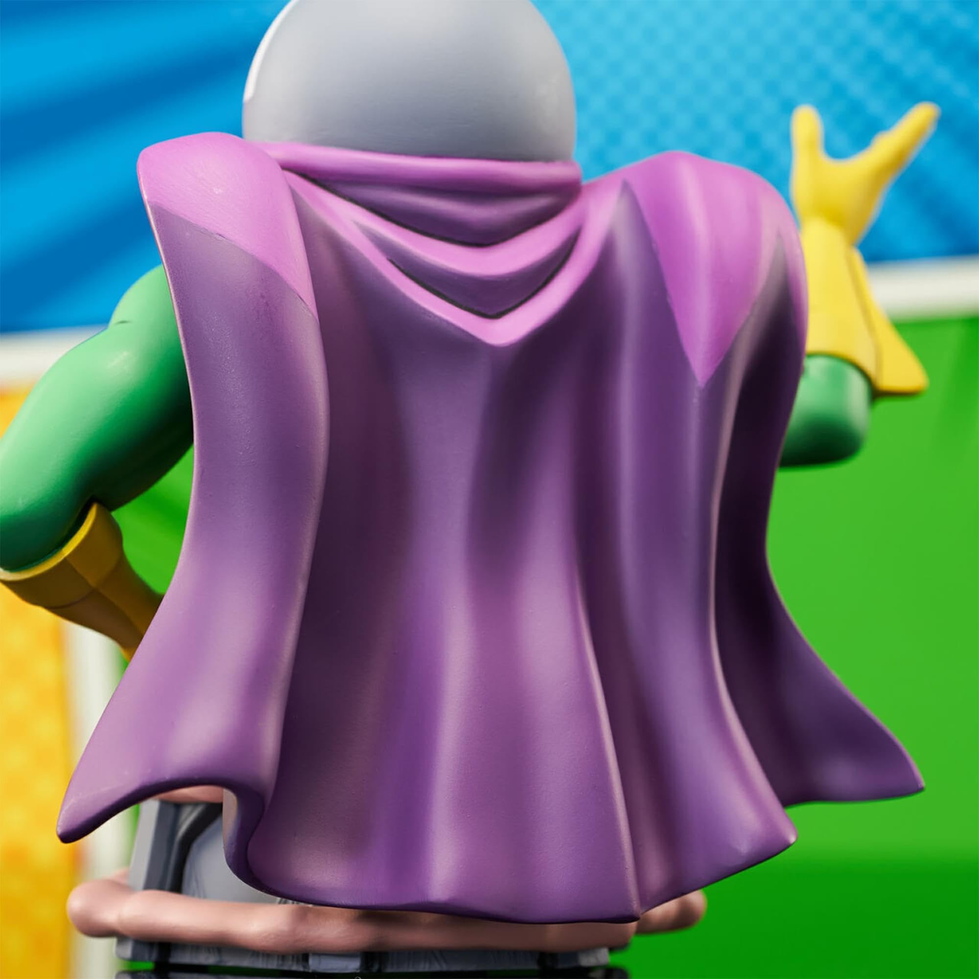 Marvel Animated: Mysterio - Busto de resina a escala 1:7, multicolor, 6 pulgadas 8