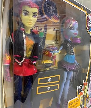 Mattel Monster High Classroom Partners Home Ick Abbey Bominable and Heath Burns Doll, 2-Pack