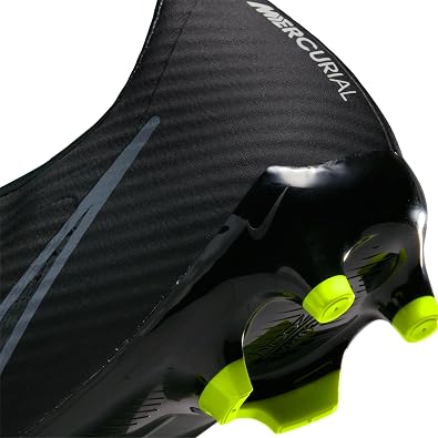 NIKE Men's Sneaker