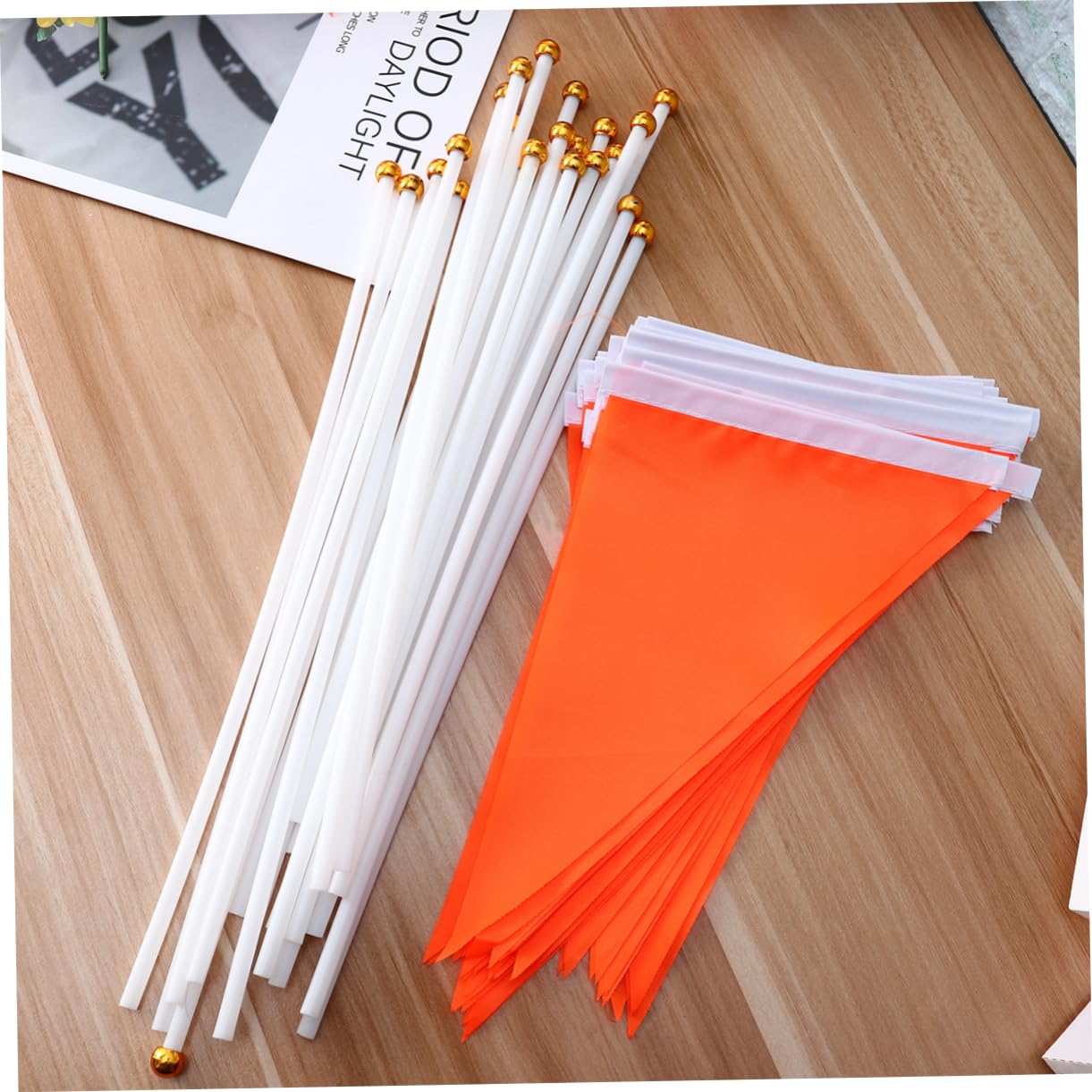 BESPORTBLE 50 Pièces Bannière Triangulaire Orange en Polyester et Plastique Portable