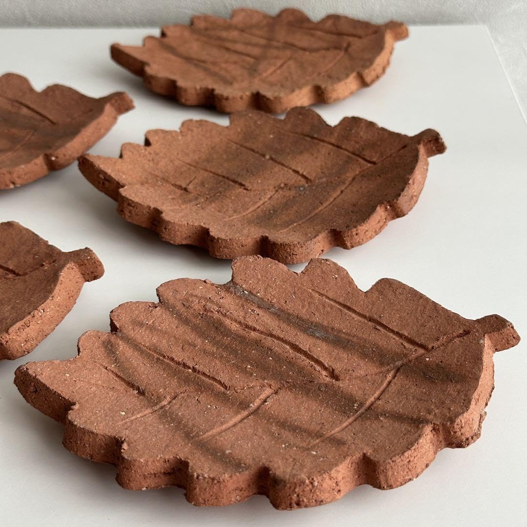 各見政峯 備前 皿 緋襷 葉皿 5枚 共箱 各見政峯 備前 皿 緋襷 葉皿 5枚 共箱