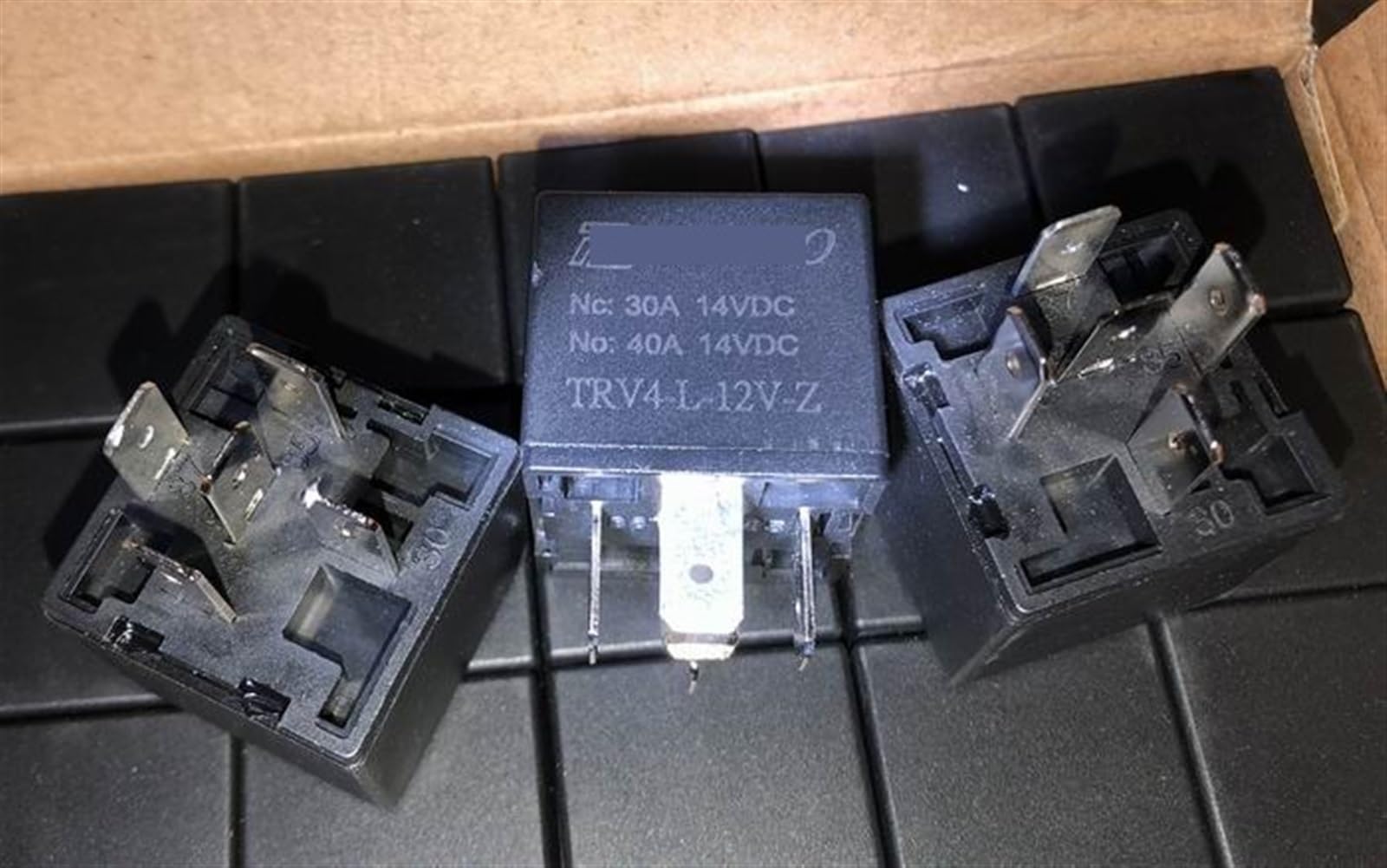 Relais TRV4-L-12V-Z pour installation de phares additionnels de camping-car