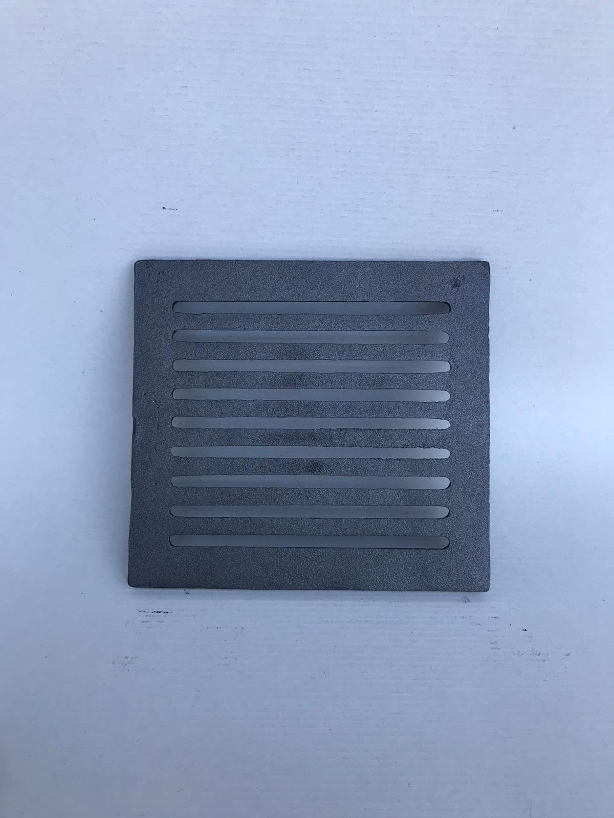 Griglia 21x24 cm in ghisa per camino Rinforzata spess.1,5 spessore centrale 2,2 cm cod. LB-GC210240