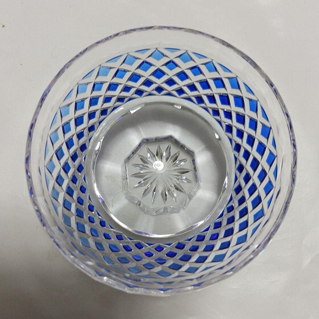 薩摩切子 藍被せ硝子 紗綾 盃 Amazon.co.jp: 薩摩切子 藍被せ硝子 紗綾 盃 : ホーム＆キッチン