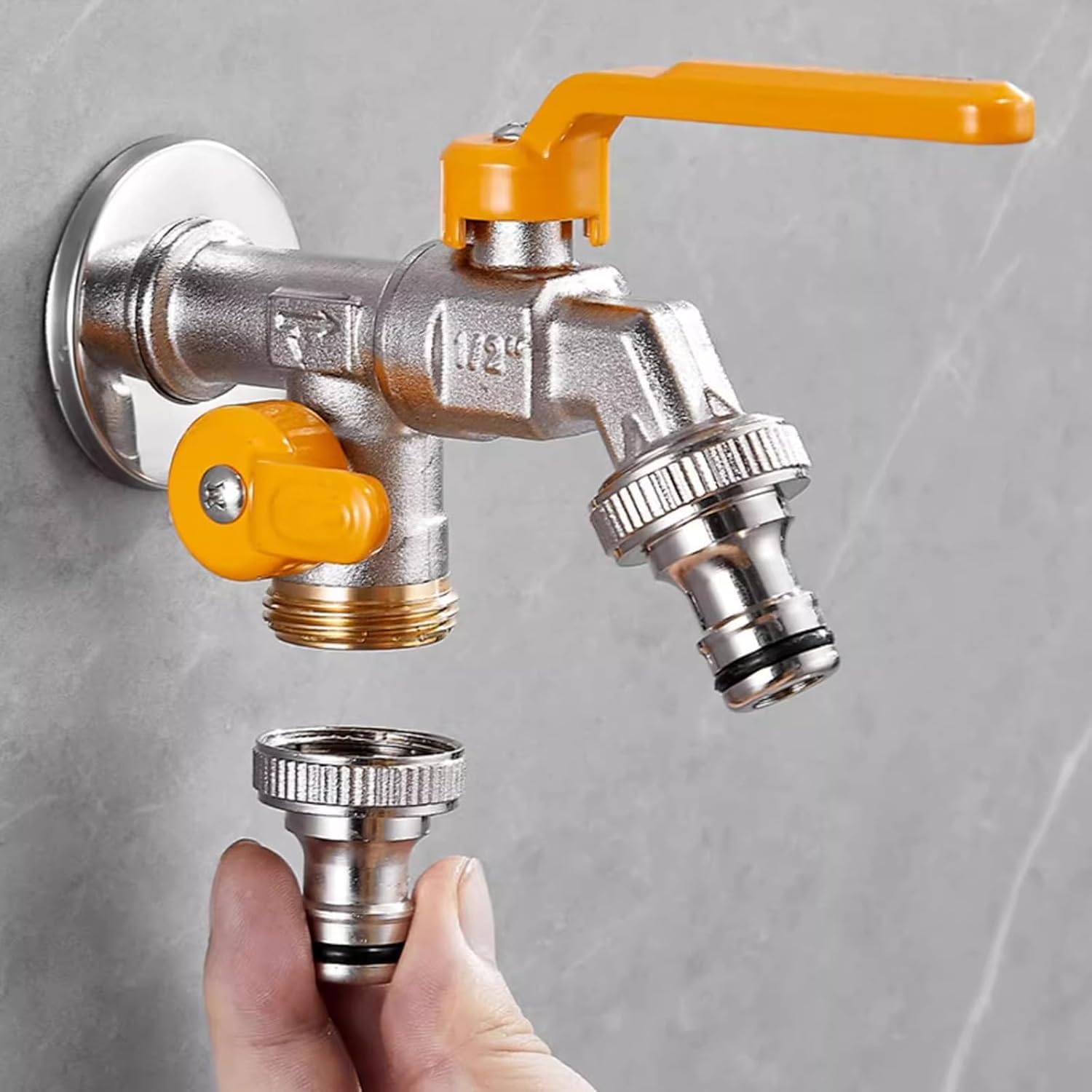Rubinetto da Giardino A Doppia Uscita Valvola A Sfera in Ottone da 1/2 Pollice Resistente al Gelo per Irrigazione, Autolavaggio, All'aperto, Chrome Yellow