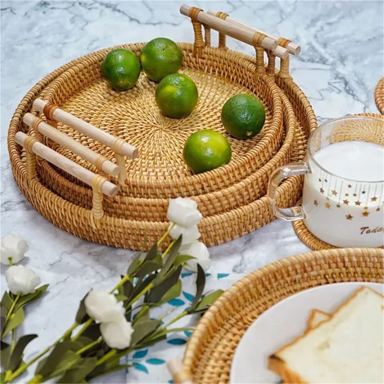 Bandeja de Almacenamiento ratán Tejida a Mano con asa Madera, Cesta Redonda Mimbre, Plato for Pan Bandeja Mimbre(28cm)