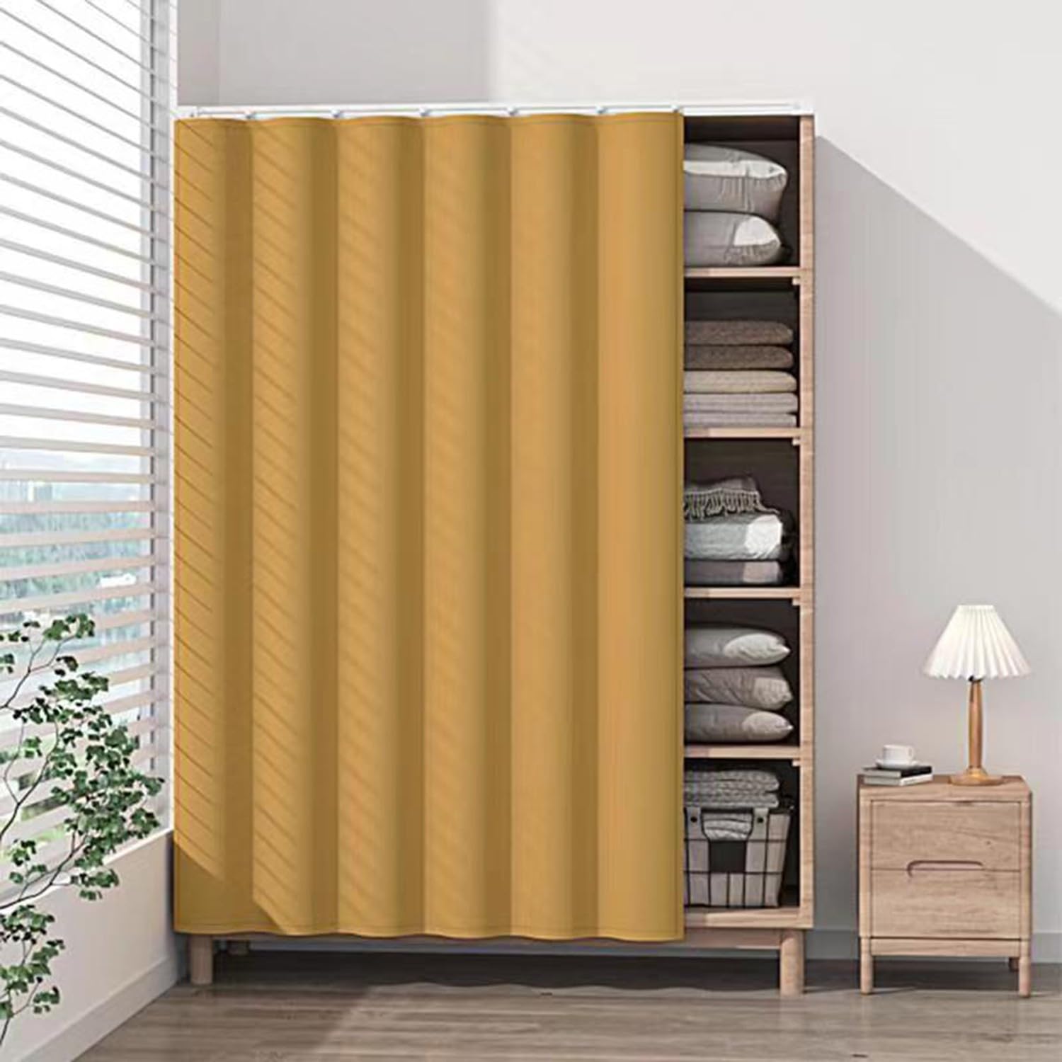 Cortinas para muebles de cocina que ocultan estanterías con orden visual